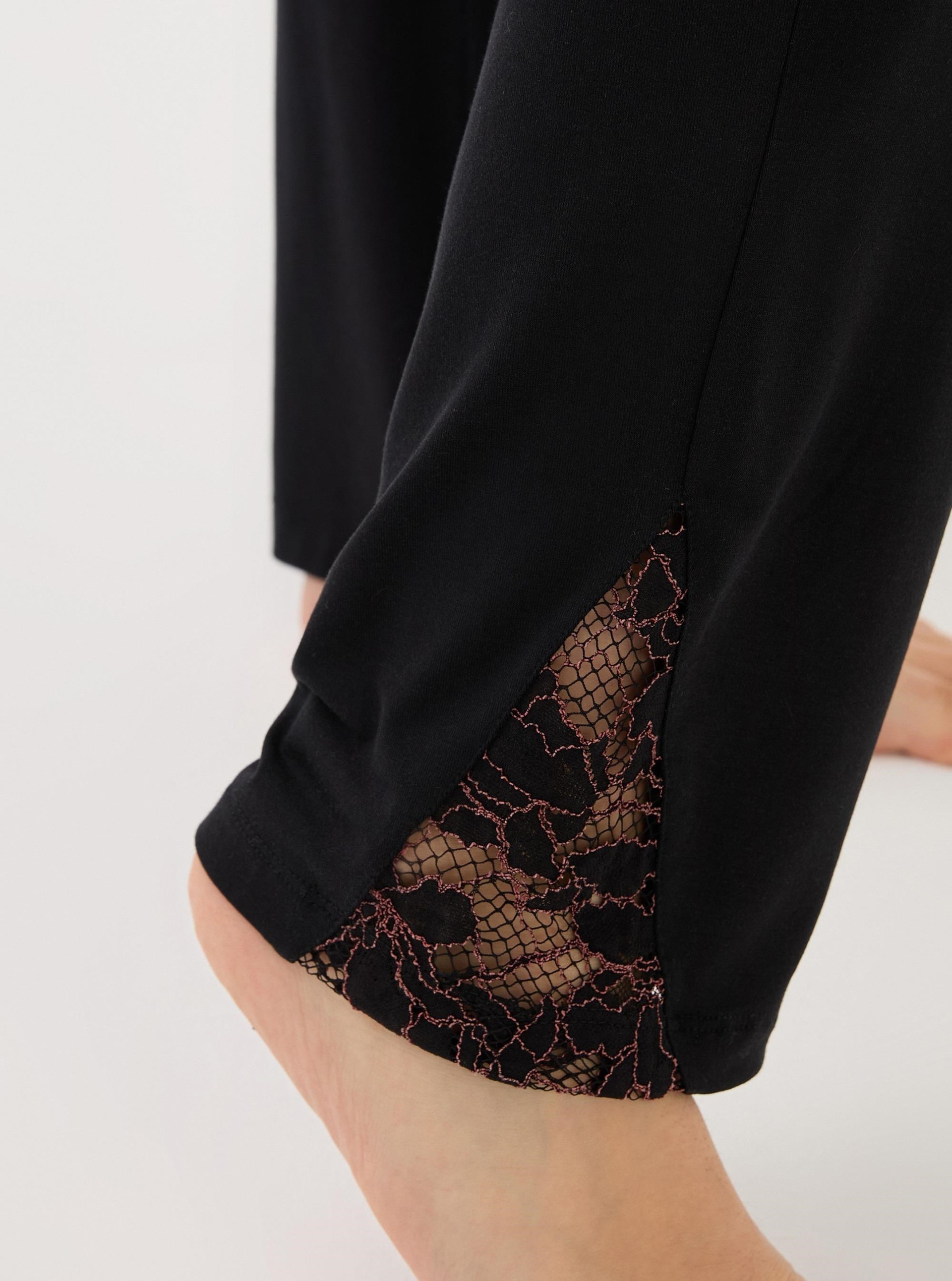 328863Siyah Dantel Detaylı Kadın Pijama Takımı – V Yaka, Uzun Kollu C3T0N915Uzun Kol PijamaBlackspadeSiyah Dantel Detaylı Kadın Pijama Takımı – V Yaka, Uzun Kollu C3T0N915