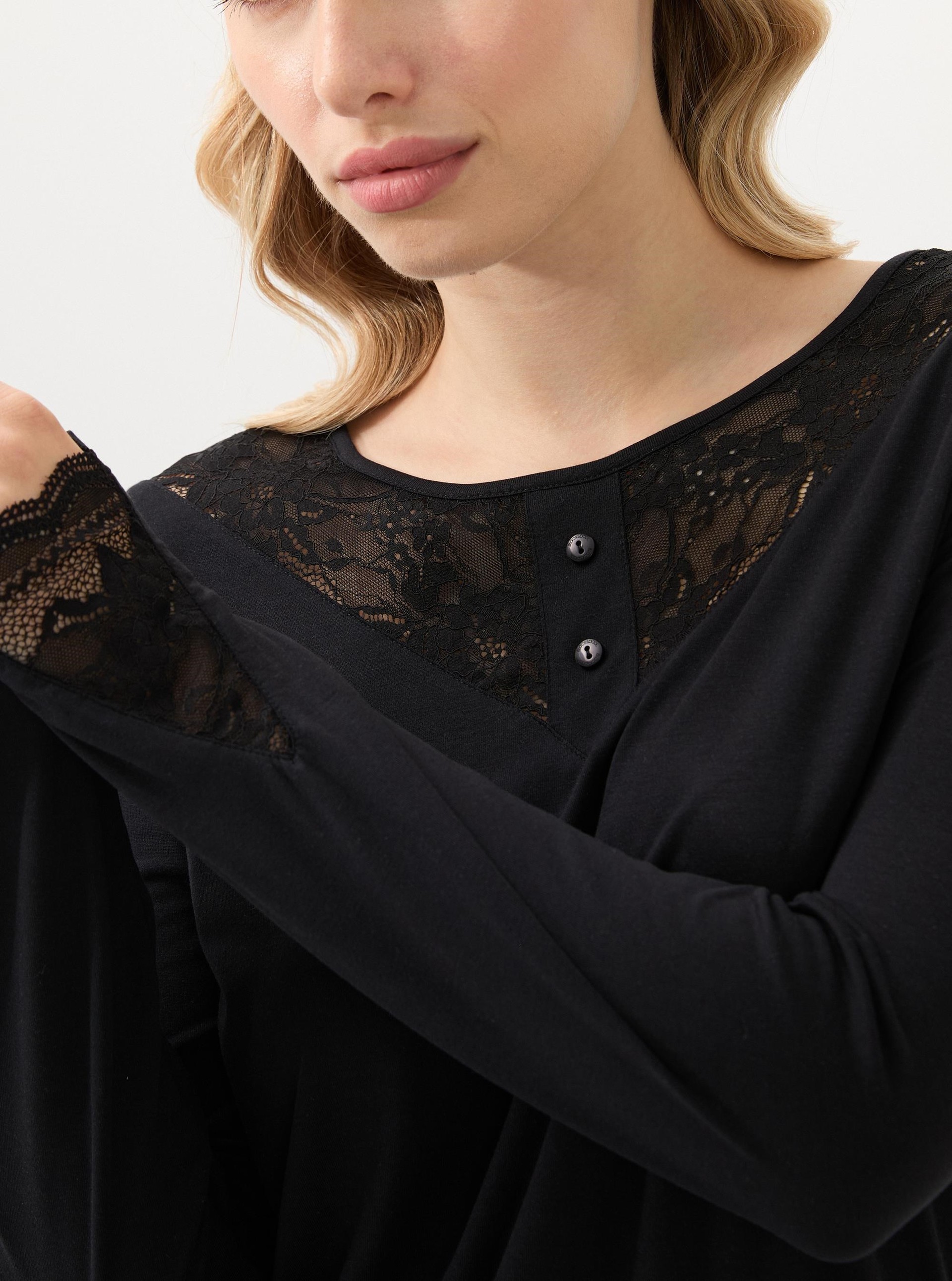 328861Siyah Dantel Detaylı Kadın Pijama Takımı – Uzun Kollu, Yumuşak Kumaş C7T1N915Uzun Kol PijamaBlackspadeSiyah Dantel Detaylı Kadın Pijama Takımı – Uzun Kollu, Yumuşak Kumaş C7T1N915