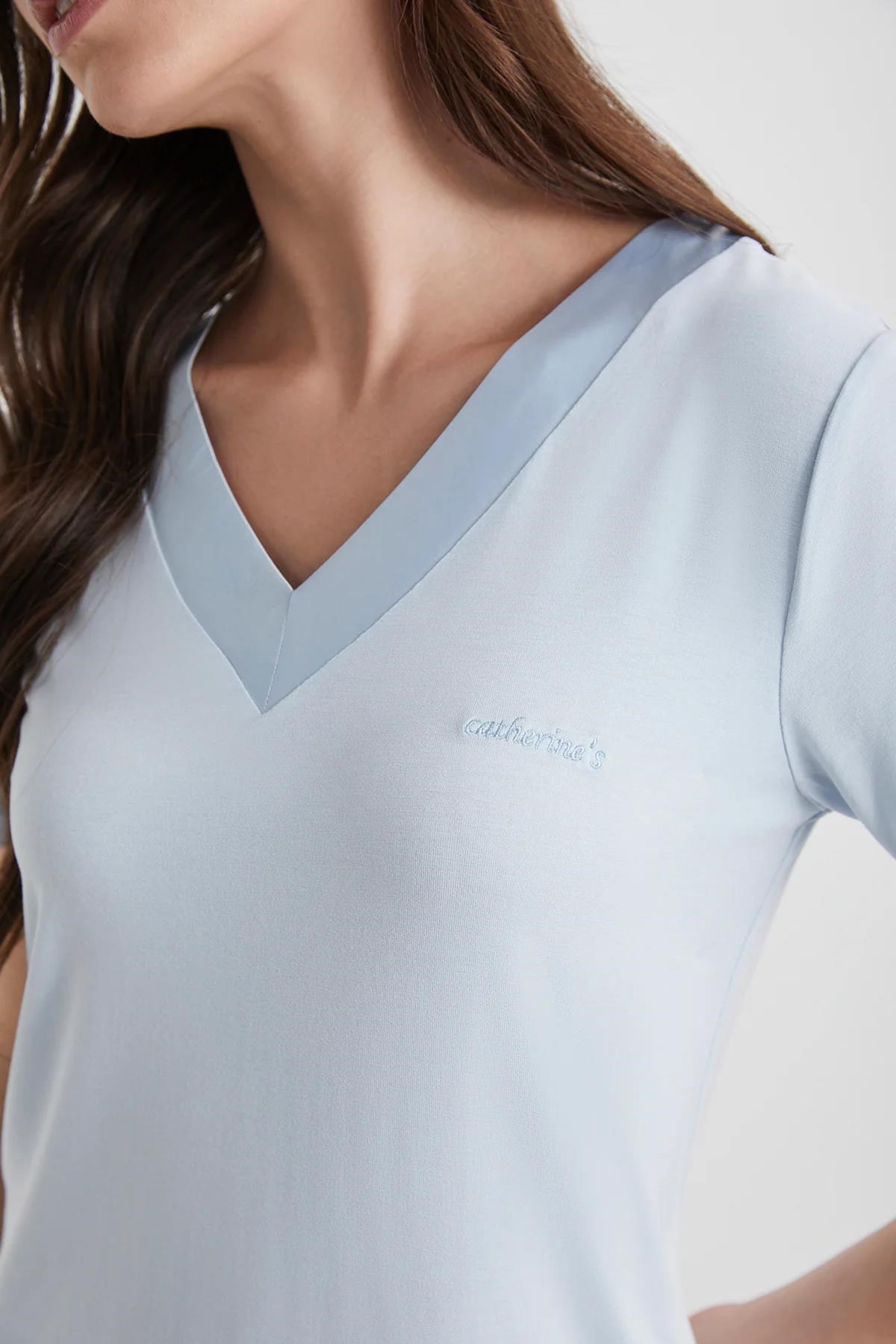 328275Kadın Mavi Viskon V Yaka Ev Giyim Takımı / Pijama Şort Seti C4T3N72cotonhause.com.tr Online Alışveriş - Sezon İndirimlerini Keşfet Kadın Mavi Viskon V Yaka Ev Giyim Takımı / Pijama Şort Seti C4T3N72Şortlu Takımcatherine'sKadın Mavi Viskon V Yaka Ev Giyim Takımı / Pijama Şort Seti C4T3N72