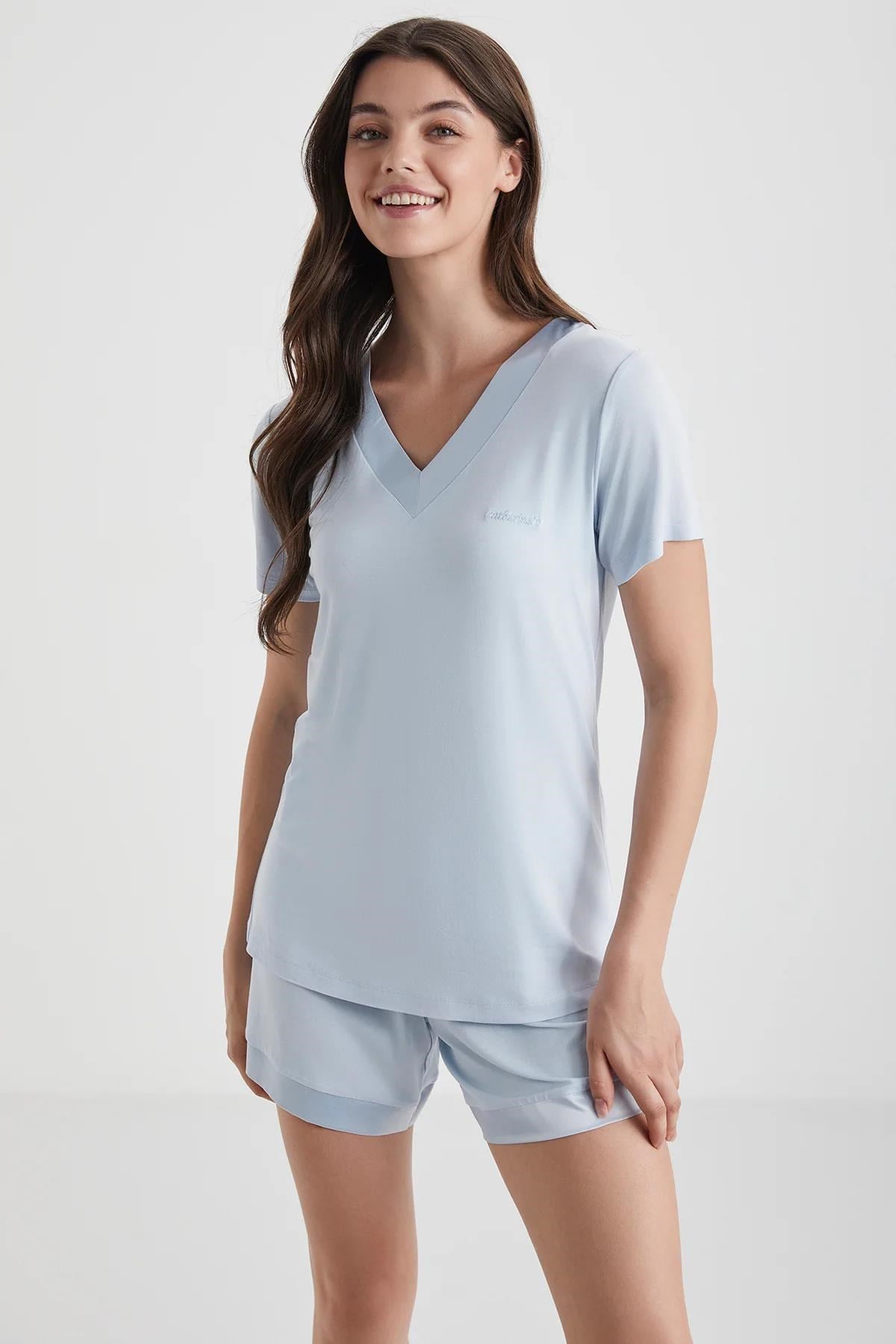 328275Kadın Mavi Viskon V Yaka Ev Giyim Takımı / Pijama Şort Seti C4T3N72cotonhause.com.tr Online Alışveriş - Sezon İndirimlerini Keşfet Kadın Mavi Viskon V Yaka Ev Giyim Takımı / Pijama Şort Seti C4T3N72Şortlu Takımcatherine'sKadın Mavi Viskon V Yaka Ev Giyim Takımı / Pijama Şort Seti C4T3N72