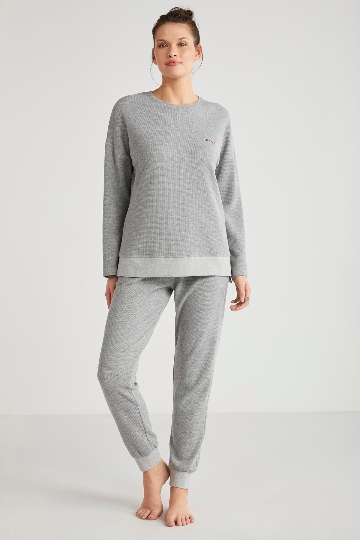 325616Kadın Uzun Kol Gri Pijama Takım C2T3N6O2cotonhause.com.tr Online Alışveriş - Sezon İndirimlerini Keşfet Kadın Uzun Kol Gri Pijama Takım C2T3N6O2Uzun Kol Pijamacatherine'sKadın Uzun Kol Gri Pijama Takım C2T3N6O2