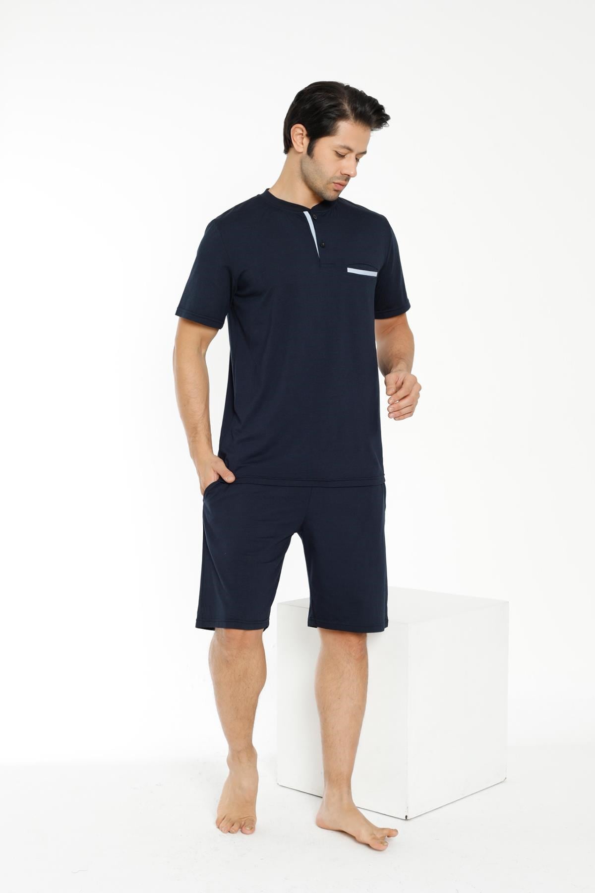 326459Erkek Kısa Kol Şortlu Lacivert Pijama Takım C7T0N1O-049cotonhause.com.tr Online Alışveriş - Sezon İndirimlerini Keşfet Erkek Kısa Kol Şortlu Lacivert Pijama Takım C7T0N1O-049Pijama TakımıConfeoErkek Kısa Kol Şortlu Lacivert Pijama Takım C7T0N1O-049