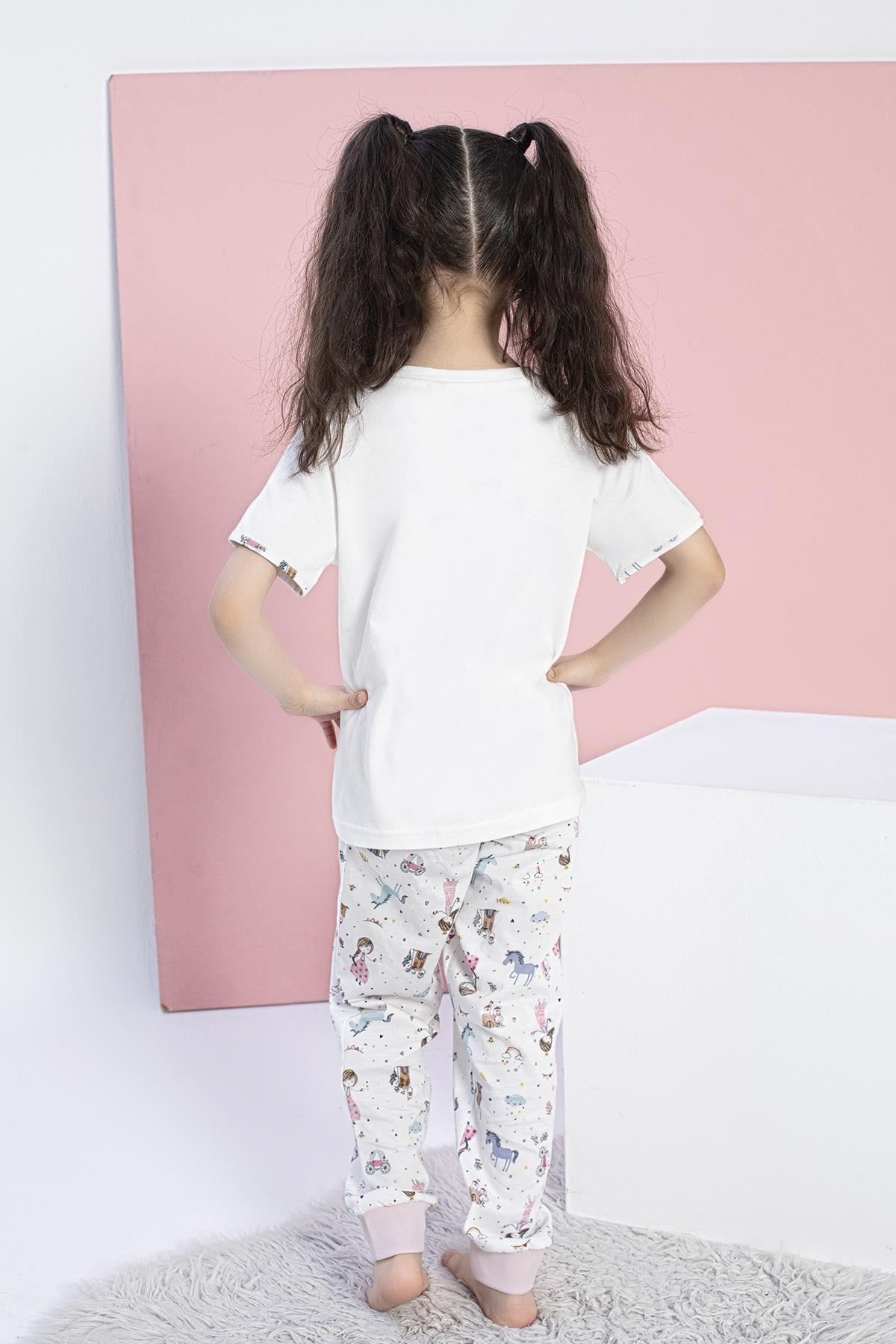 326441Kız Çocuk Kısa Kol Ekru Pijama Takım C0T6N0O-046cotonhause.com.tr Online Alışveriş - Sezon İndirimlerini Keşfet Kız Çocuk Kısa Kol Ekru Pijama Takım C0T6N0O-046PijamaConfeoKız Çocuk Kısa Kol Ekru Pijama Takım C0T6N0O-046