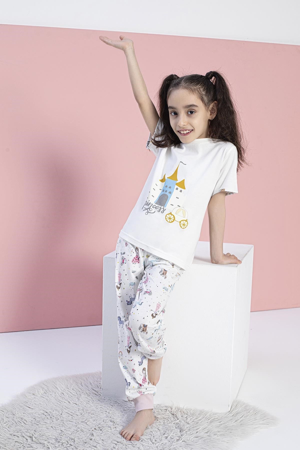 326441Kız Çocuk Kısa Kol Ekru Pijama Takım C0T6N0O-046cotonhause.com.tr Online Alışveriş - Sezon İndirimlerini Keşfet Kız Çocuk Kısa Kol Ekru Pijama Takım C0T6N0O-046PijamaConfeoKız Çocuk Kısa Kol Ekru Pijama Takım C0T6N0O-046