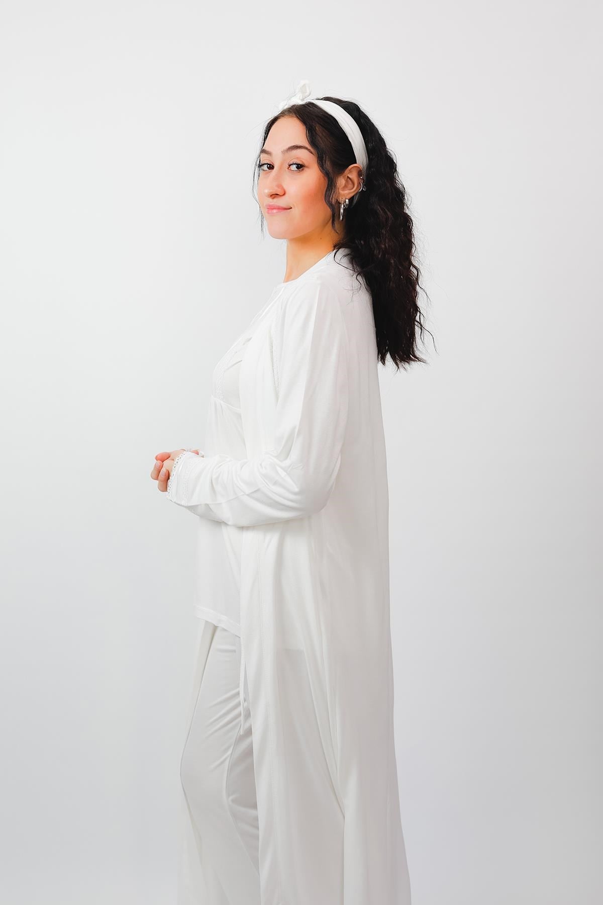 323868Nena Collection %100 Pamuk Lohusa Sabahlık ve Pijama Takımı 24556cotonhause.com.tr Online Alışveriş - Sezon İndirimlerini Keşfet Nena Collection %100 Pamuk Lohusa Sabahlık ve Pijama Takımı 245563'lü Takım ModellericotonhauseNena Collection %100 Pamuk Lohusa Sabahlık ve Pijama Takımı 24556