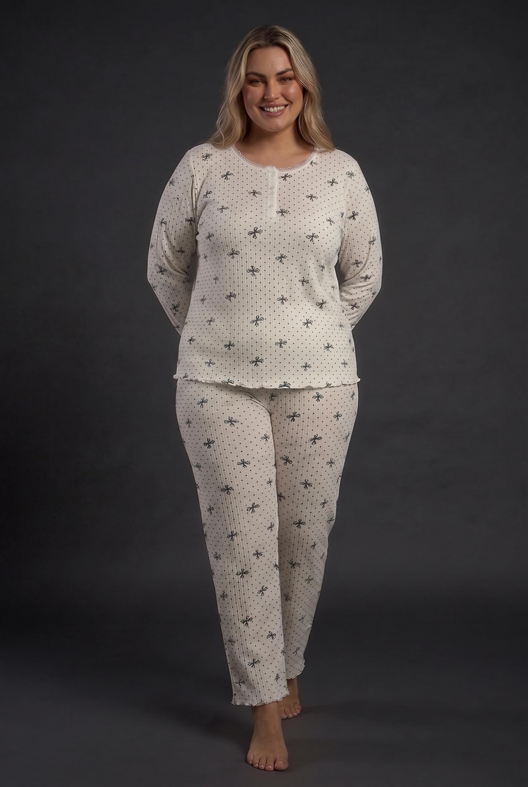 333461Kadın Uzun Kol Raporlu İnterlok Büyük Beden Beyaz Pijama Takımı C5T4N28Büyük BedencotonhauseKadın Uzun Kol Raporlu İnterlok Büyük Beden Beyaz Pijama Takımı C5T4N28