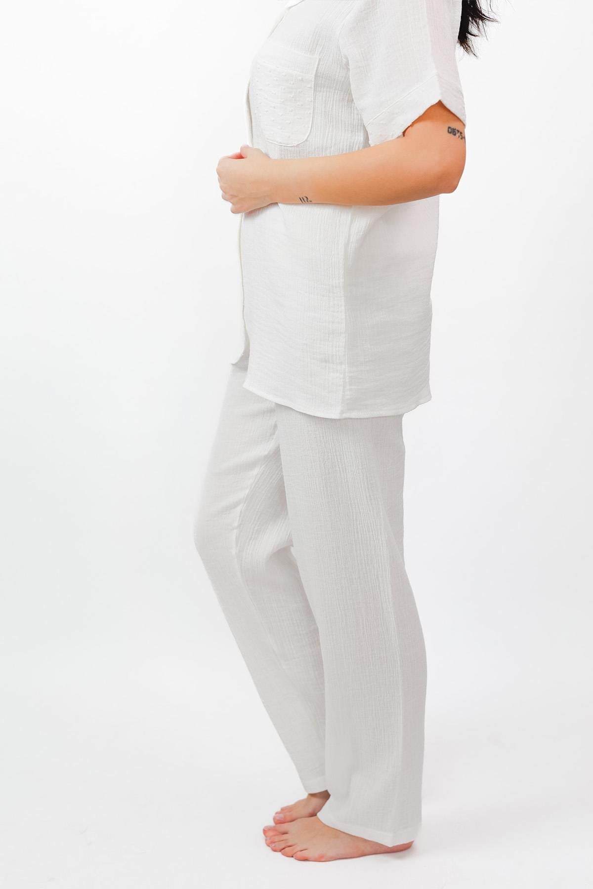 323859%100 Pamuklu Müslin Kısa Kollu Düğmeli Pijama Takımı - Kendinden Dokulu Rahat Tasarım 24635%100 Pamuklu Müslin Kısa Kollu Düğmeli Pijama Takımı - Kendinden Dokulu Rahat Tasarım 24635Kısa Kol / Askılı PijamacotonhauseKısa Kol / Askılı Pijamacotonhause%100 Pamuklu Müslin Kısa Kollu Düğmeli Pijama Takımı - Kendinden Dokulu Rahat Tasarım 24635