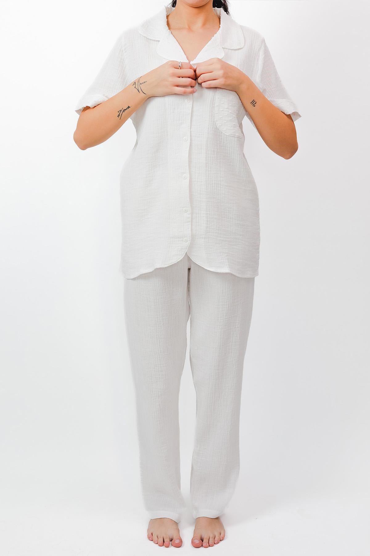 323859%100 Pamuklu Müslin Kısa Kollu Düğmeli Pijama Takımı - Kendinden Dokulu Rahat Tasarım 24635%100 Pamuklu Müslin Kısa Kollu Düğmeli Pijama Takımı - Kendinden Dokulu Rahat Tasarım 24635Kısa Kol / Askılı PijamacotonhauseKısa Kol / Askılı Pijamacotonhause%100 Pamuklu Müslin Kısa Kollu Düğmeli Pijama Takımı - Kendinden Dokulu Rahat Tasarım 24635