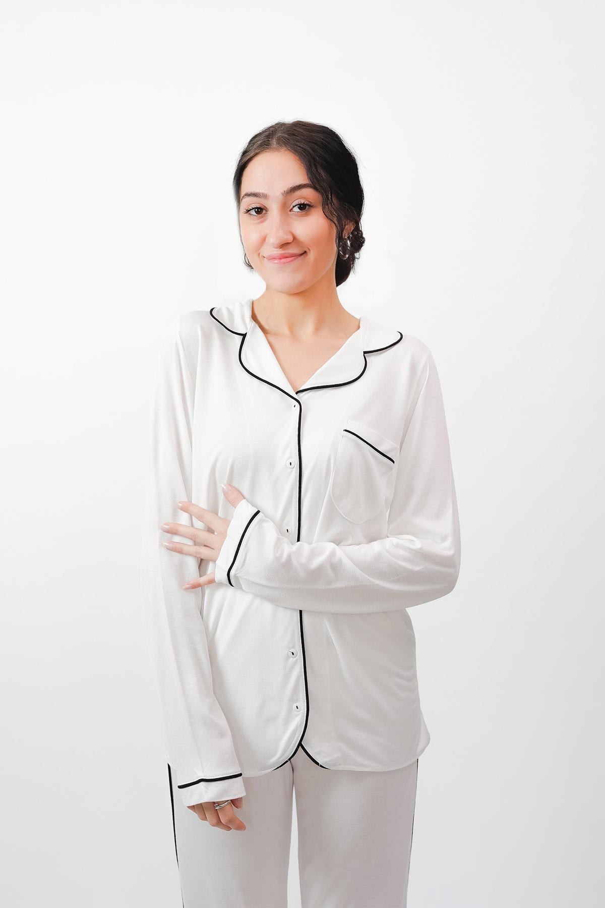 323858%100 Pamuk Yumuşak Organik Kumaş Düğmeli Pijama Takımı - Beyaz Mevsimlik Rahat Şık Tasarım 24637%100 Pamuk Yumuşak Organik Kumaş Düğmeli Pijama Takımı - Beyaz Mevsimlik Rahat Şık Tasarım 24637Uzun Kol PijamacotonhauseUzun Kol Pijamacotonhause%100 Pamuk Yumuşak Organik Kumaş Düğmeli Pijama Takımı - Beyaz Mevsimlik Rahat Şık Tasarım 24637