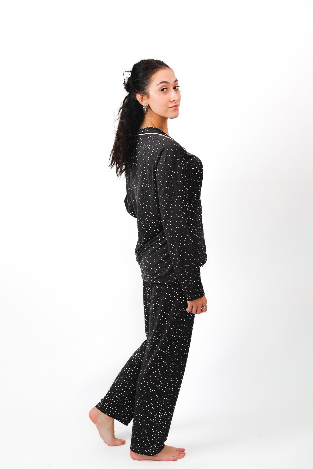 323856Kadın %100 Pamuk Yumuşak Organik Düğmeli Pijama Takımı - Mevsimlik Rahat Şık Tasarım 24658Kadın %100 Pamuk Yumuşak Organik Düğmeli Pijama Takımı - Mevsimlik Rahat Şık Tasarım 24658Uzun Kol PijamacotonhauseUzun Kol PijamacotonhauseKadın %100 Pamuk Yumuşak Organik Düğmeli Pijama Takımı - Mevsimlik Rahat Şık Tasarım 24658