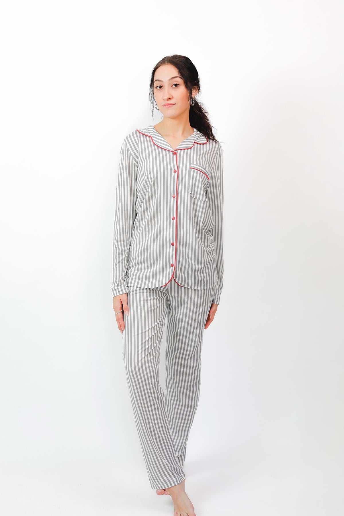 323873Kadın Gömlek Yaka %100 Pamuk Çizgili Kırmızı Pijama Takımı 2444Kadın Gömlek Yaka %100 Pamuk Çizgili Kırmızı Pijama Takımı 2444Uzun Kol PijamacotonhauseUzun Kol PijamacotonhauseKadın Gömlek Yaka %100 Pamuk Çizgili Kırmızı Pijama Takımı 2444