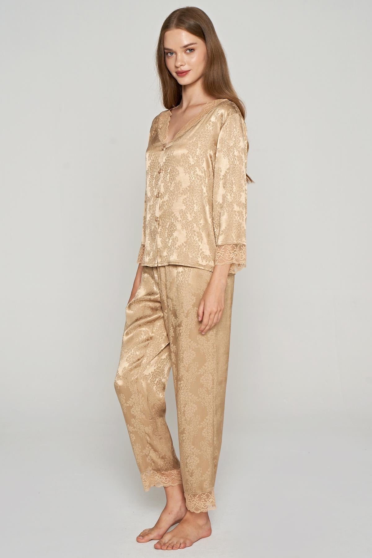 325157Kadın Uzun Kol Önden Düğmeli Dokuma Jakar Bej Pijama Takım C3T2N1O5cotonhause.com.tr Online Alışveriş - Sezon İndirimlerini Keşfet Kadın Uzun Kol Önden Düğmeli Dokuma Jakar Bej Pijama Takım C3T2N1O5Uzun Kol PijamaFeyzaKadın Uzun Kol Önden Düğmeli Dokuma Jakar Bej Pijama Takım C3T2N1O5
