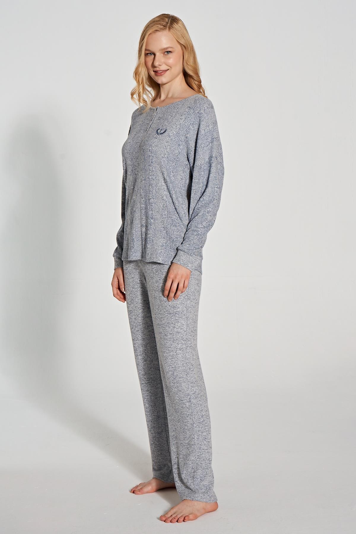 325147Kadın Uzun Kol Triko Mavi Pijama Takım C7T0N1O5cotonhause.com.tr Online Alışveriş - Sezon İndirimlerini Keşfet Kadın Uzun Kol Triko Mavi Pijama Takım C7T0N1O5Uzun Kol PijamaFeyzaKadın Uzun Kol Triko Mavi Pijama Takım C7T0N1O5