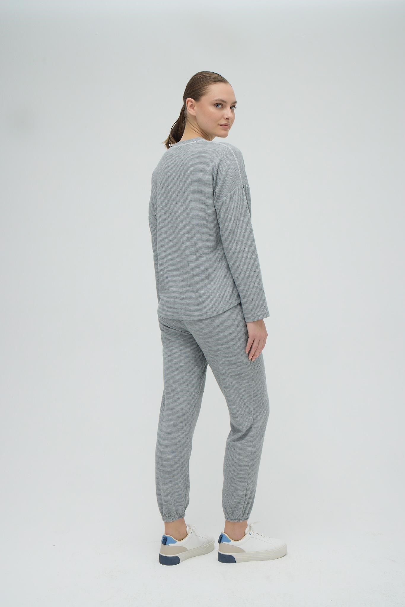 325530Kadın Uzun Kol Gri Melanj Pijama Takım C5T2N2O12cotonhause.com.tr Online Alışveriş - Sezon İndirimlerini Keşfet Kadın Uzun Kol Gri Melanj Pijama Takım C5T2N2O12Eşofman TakımGizzeyKadın Uzun Kol Gri Melanj Pijama Takım C5T2N2O12