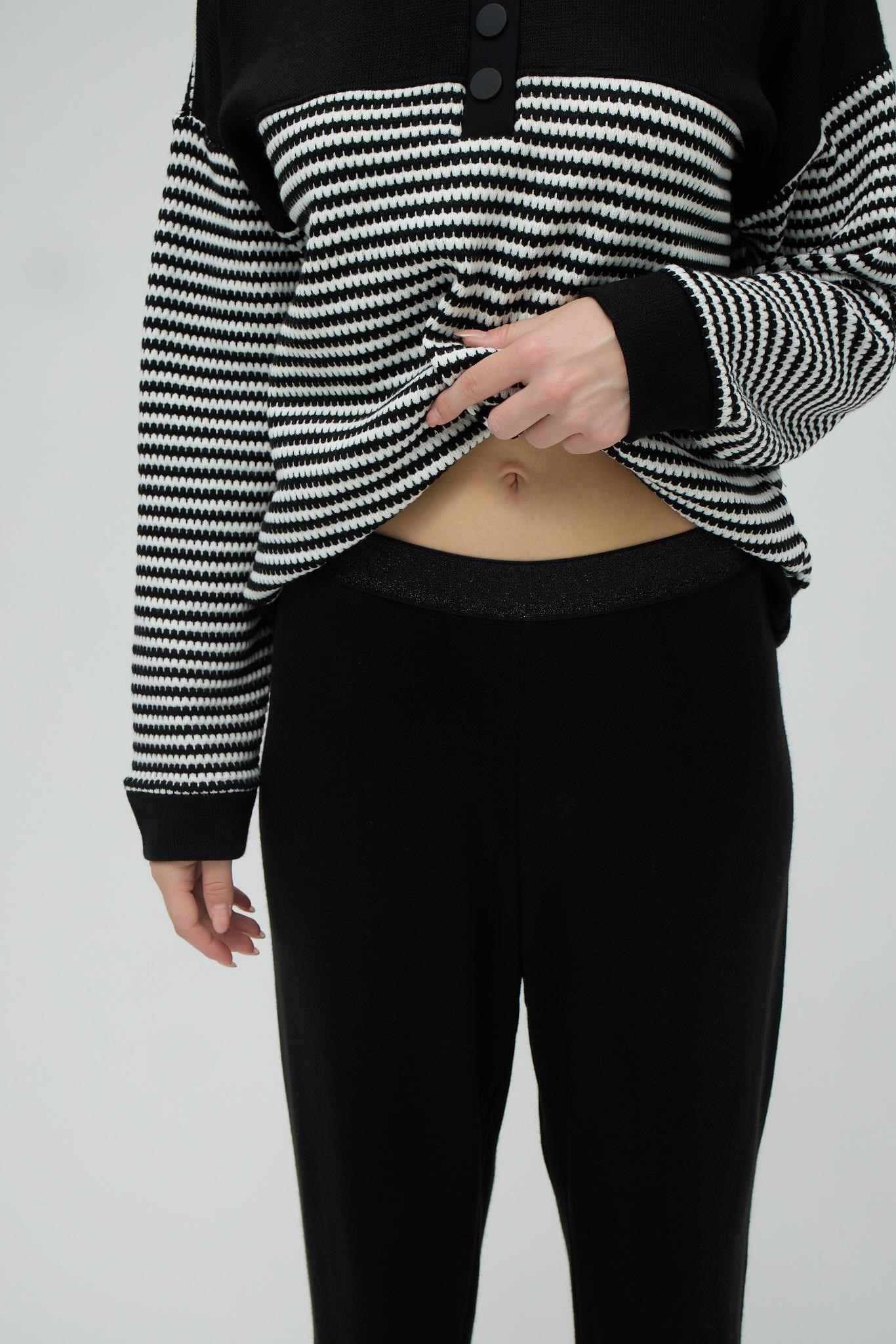 324200Kadın Uzun Kol Triko Siyah Pijama Takım C8T2N2O12cotonhause.com.tr Online Alışveriş - Sezon İndirimlerini Keşfet Kadın Uzun Kol Triko Siyah Pijama Takım C8T2N2O12Eşofman TakımGizzeyKadın Uzun Kol Triko Siyah Pijama Takım C8T2N2O12