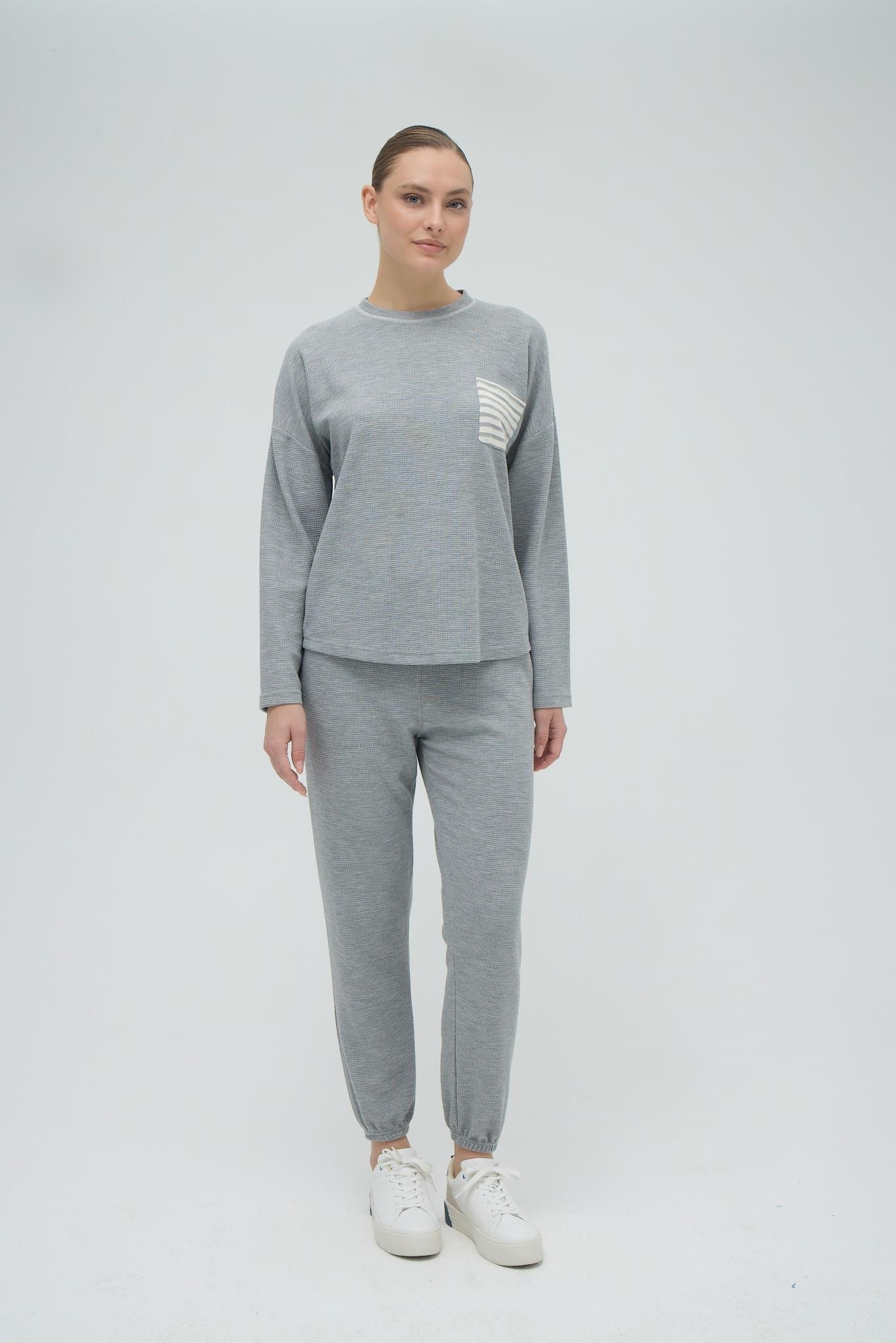 325530Kadın Uzun Kol Gri Melanj Pijama Takım C5T2N2O12cotonhause.com.tr Online Alışveriş - Sezon İndirimlerini Keşfet Kadın Uzun Kol Gri Melanj Pijama Takım C5T2N2O12Eşofman TakımGizzeyKadın Uzun Kol Gri Melanj Pijama Takım C5T2N2O12