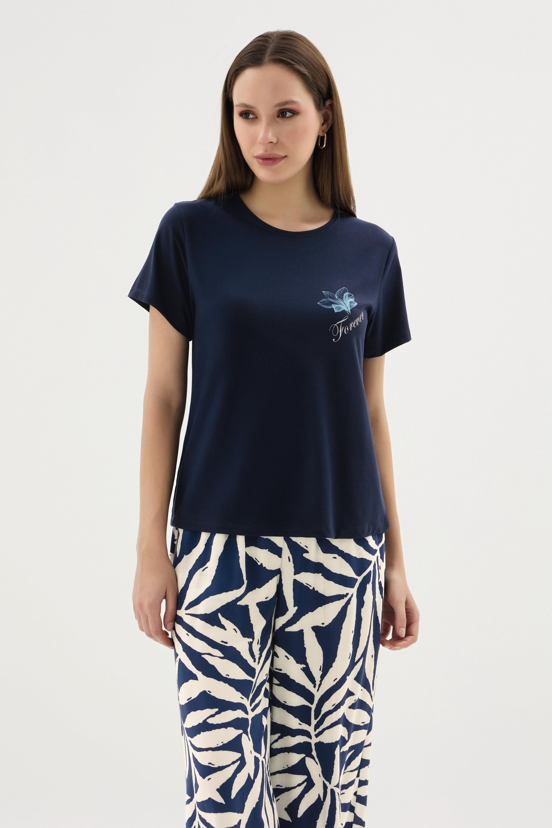332907Kadın Kısa Kol Bol Paça Lacivert Pijama Takımı C8T7N512Kısa Kol / Askılı PijamaGizzeyKadın Kısa Kol Bol Paça Lacivert Pijama Takımı C8T7N512