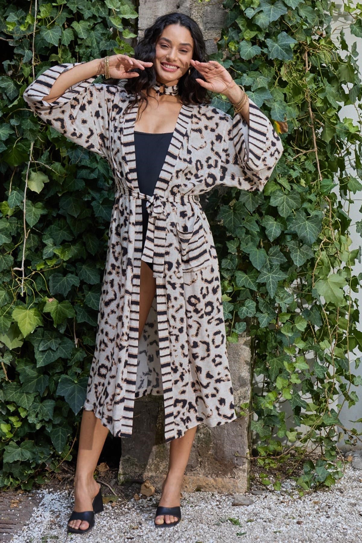 320063Kadın Uzun Leopar Kimono C8T6N0O12cotonhause.com.tr Online Alışveriş - Sezon İndirimlerini KeşfetKadın Uzun Leopar Kimono C8T6N0O12PareoGizzeyKadın Uzun Leopar Kimono C8T6N0O12