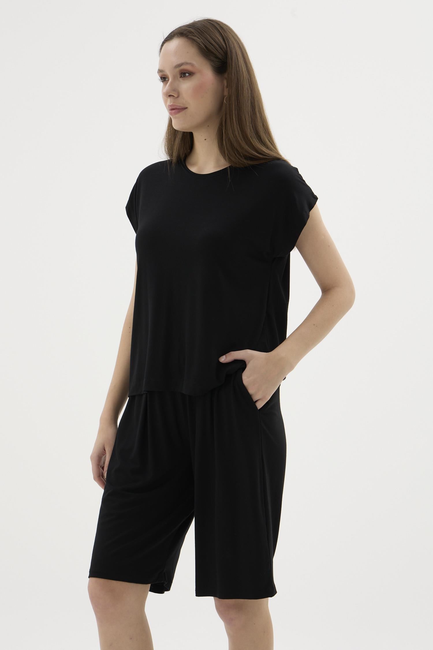 332733Kadın Kısa Kol Şortlu Siyah Pijama Takımı C3T9N512Şortlu TakımGizzeyKadın Kısa Kol Şortlu Siyah Pijama Takımı C3T9N512
