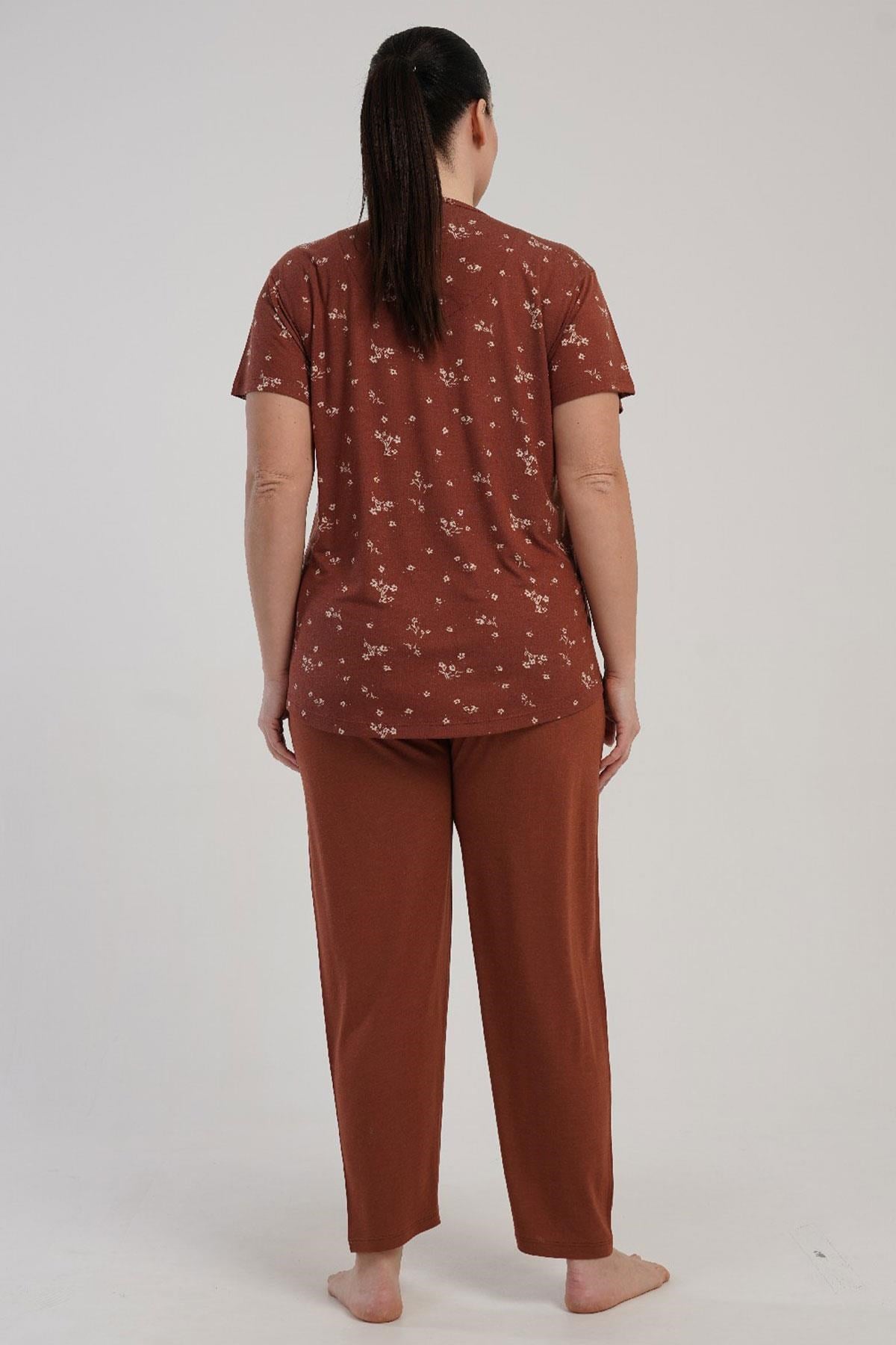 332543Kadın Büyük Beden Yarım Düğmeli Kısa Kollu Kiremit Pijama Takımı C3T7N2215Büyük BedenkezokinoKadın Büyük Beden Yarım Düğmeli Kısa Kollu Kiremit Pijama Takımı C3T7N2215