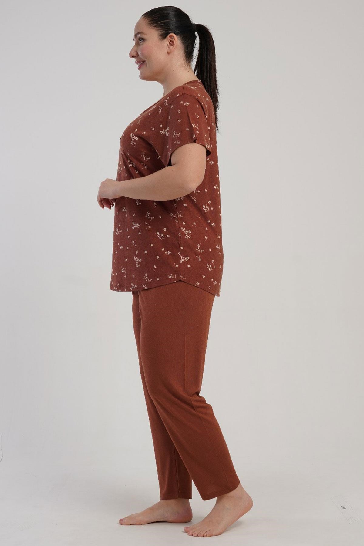 332543Kadın Büyük Beden Yarım Düğmeli Kısa Kollu Kiremit Pijama Takımı C3T7N2215Büyük BedenkezokinoKadın Büyük Beden Yarım Düğmeli Kısa Kollu Kiremit Pijama Takımı C3T7N2215