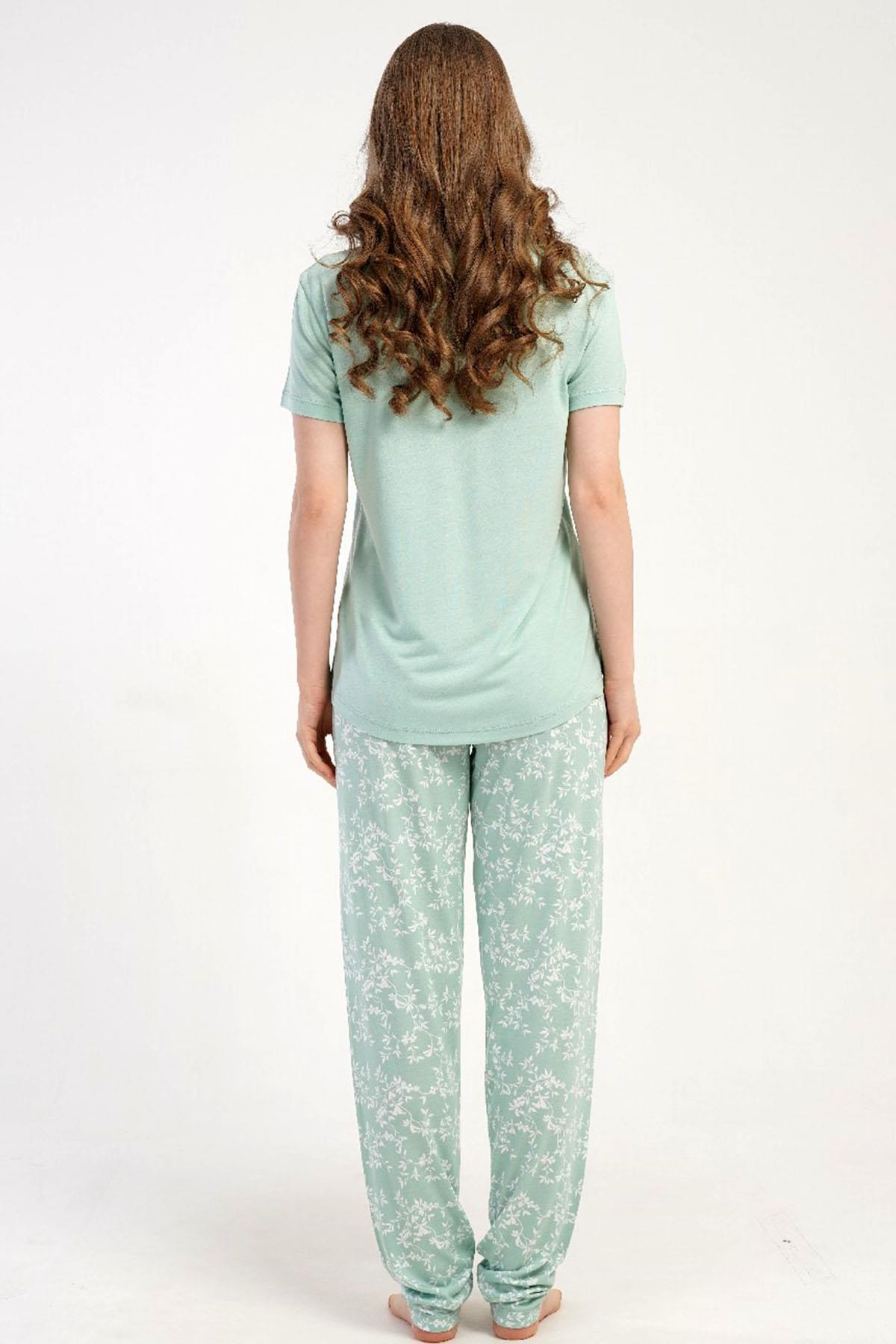 332524Kadın Kısa Kollu Yeşil Pijama Takımı Rahat Kesim Yazlık Ev Giyimi C7T1N2215Kısa Kol / Askılı PijamakezokinoKadın Kısa Kollu Yeşil Pijama Takımı Rahat Kesim Yazlık Ev Giyimi C7T1N2215
