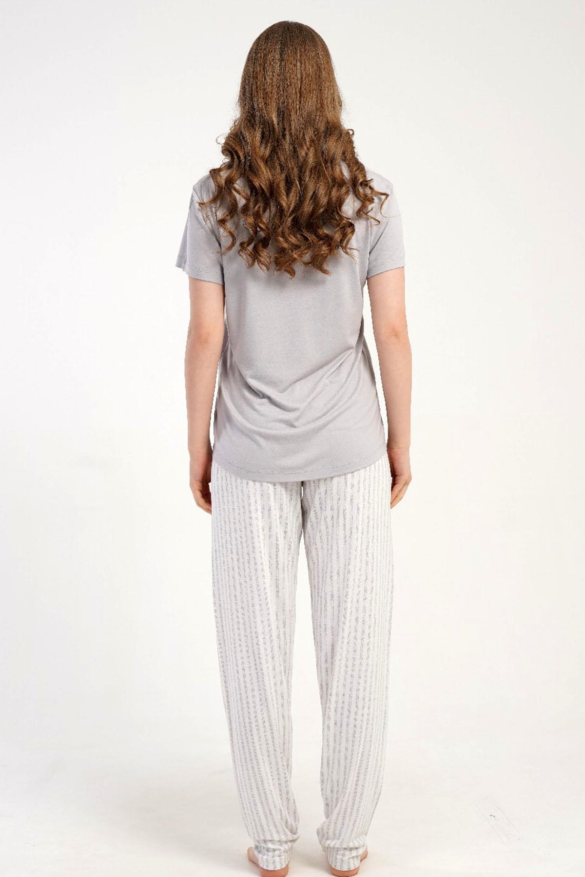 332527Kadın Kısa Kollu Gri Pijama Takımı Rahat Kesim Yazlık Ev Giyimi C1T2N2215Kısa Kol / Askılı PijamakezokinoKadın Kısa Kollu Gri Pijama Takımı Rahat Kesim Yazlık Ev Giyimi C1T2N2215
