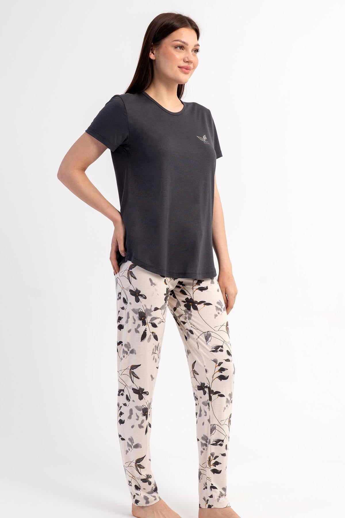 332530Kadın Kısa Kollu Antrasit Pijama Takımı Rahat Kesim Yazlık Ev Giyimi C5T2N2215Kısa Kol / Askılı PijamakezokinoKadın Kısa Kollu Antrasit Pijama Takımı Rahat Kesim Yazlık Ev Giyimi C5T2N2215