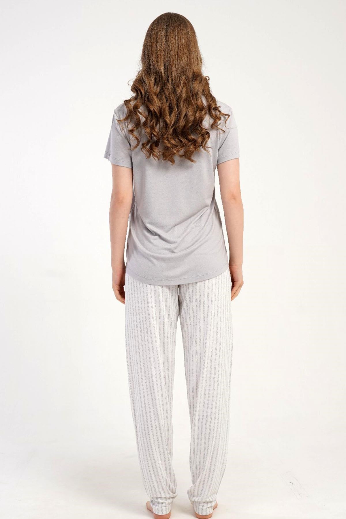 332527Kadın Kısa Kollu Gri Pijama Takımı Rahat Kesim Yazlık Ev Giyimi C1T2N2215Kısa Kol / Askılı PijamakezokinoKadın Kısa Kollu Gri Pijama Takımı Rahat Kesim Yazlık Ev Giyimi C1T2N2215