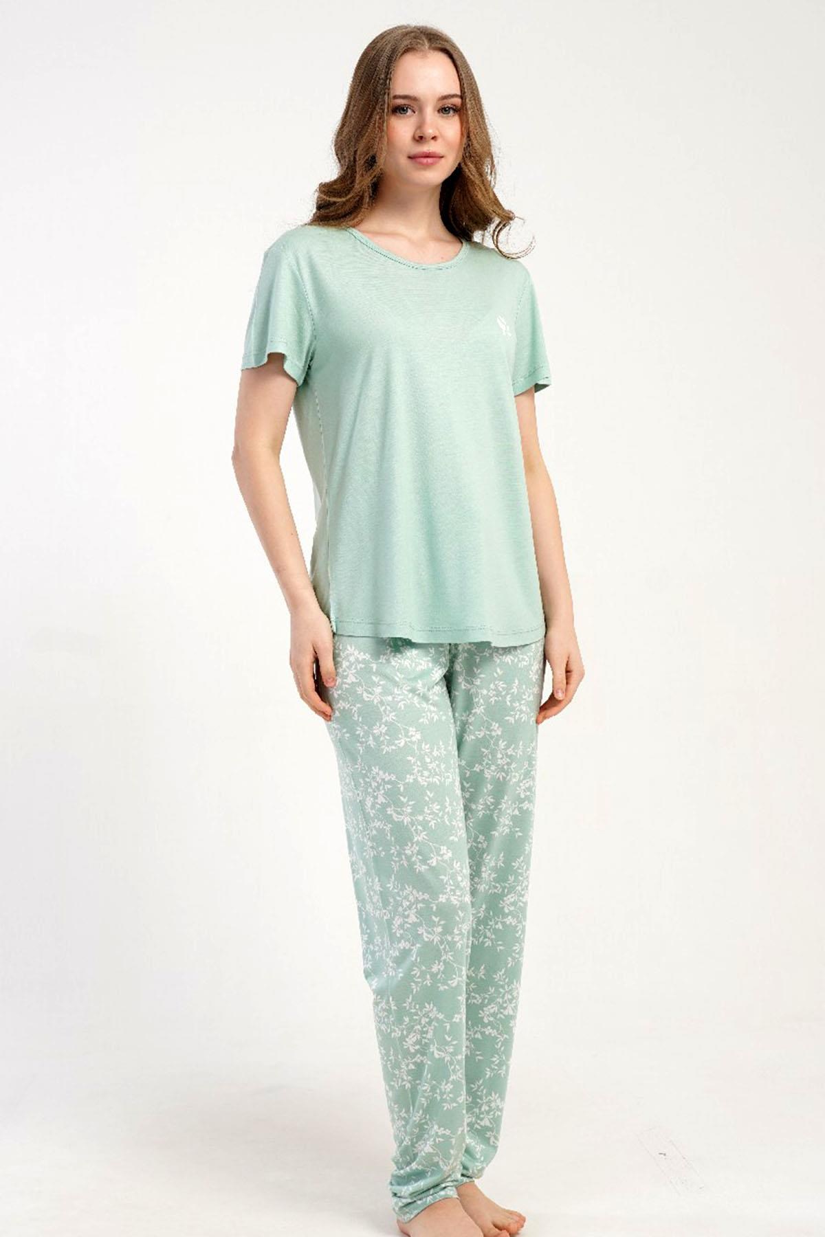 332524Kadın Kısa Kollu Yeşil Pijama Takımı Rahat Kesim Yazlık Ev Giyimi C7T1N2215Kısa Kol / Askılı PijamakezokinoKadın Kısa Kollu Yeşil Pijama Takımı Rahat Kesim Yazlık Ev Giyimi C7T1N2215