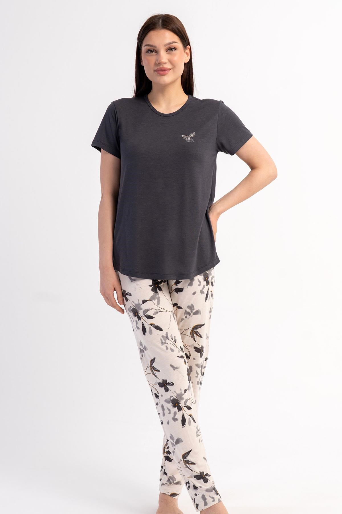 332530Kadın Kısa Kollu Antrasit Pijama Takımı Rahat Kesim Yazlık Ev Giyimi C5T2N2215Kısa Kol / Askılı PijamakezokinoKadın Kısa Kollu Antrasit Pijama Takımı Rahat Kesim Yazlık Ev Giyimi C5T2N2215