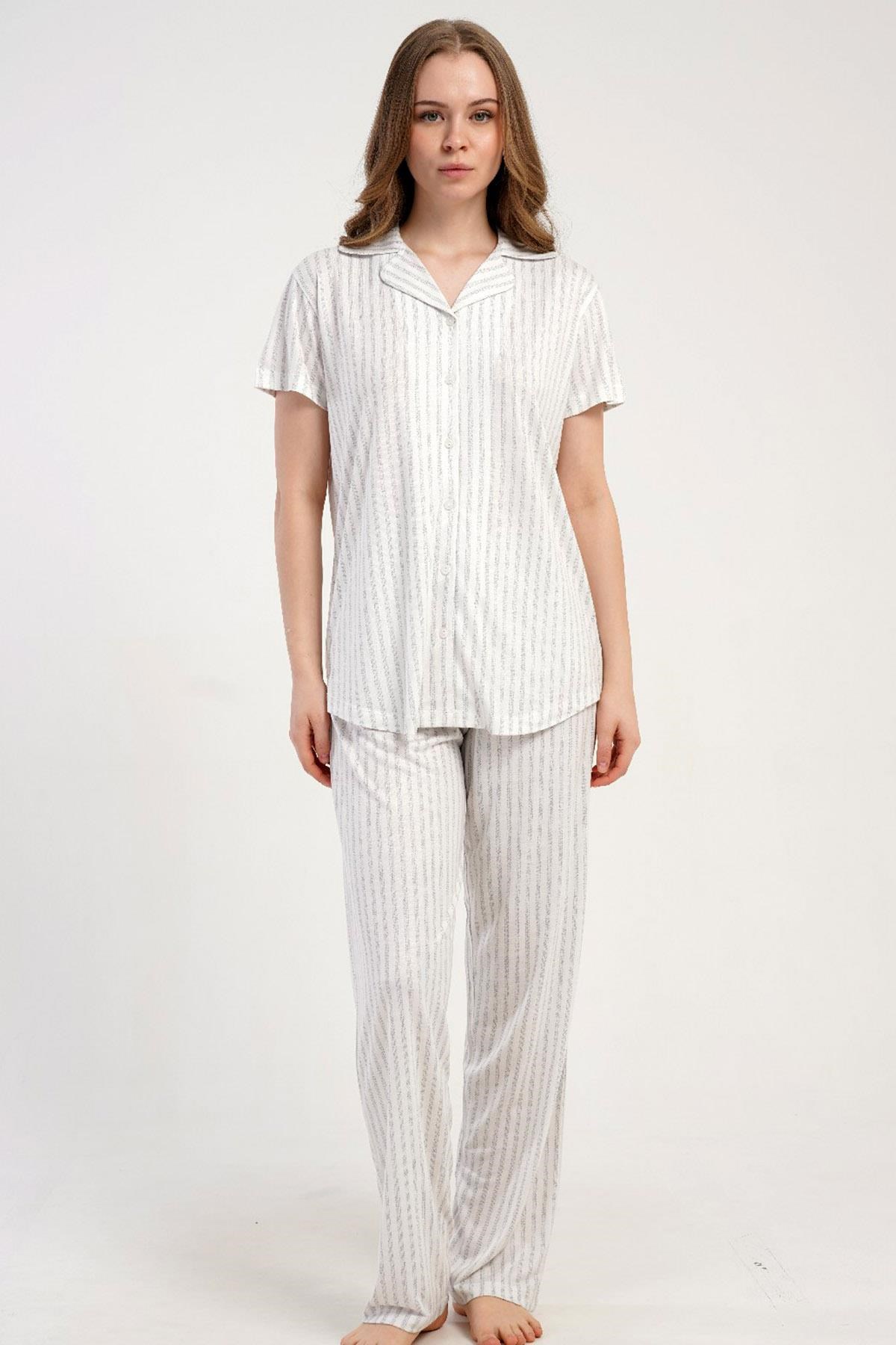 332526Kadın Önden Düğmeli Kısa Kollu Gri Pijama Takımı Rahat Kesim Yazlık Ev Giyimi C0T2N2215Kısa Kol / Askılı PijamakezokinoKadın Önden Düğmeli Kısa Kollu Gri Pijama Takımı Rahat Kesim Yazlık Ev Giyimi C0T2N2215