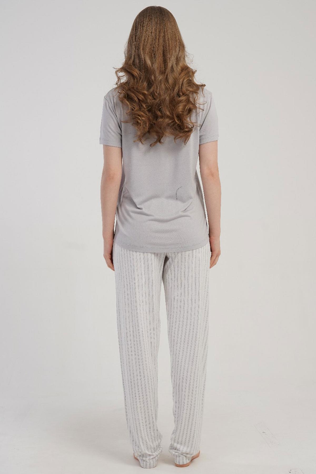 332528Kadın Yarım Düğmeli Kısa Kollu Gri Pijama Takımı Rahat Kesim Yazlık Ev Giyimi C2T2N2215Kısa Kol / Askılı PijamakezokinoKadın Yarım Düğmeli Kısa Kollu Gri Pijama Takımı Rahat Kesim Yazlık Ev Giyimi C2T2N2215