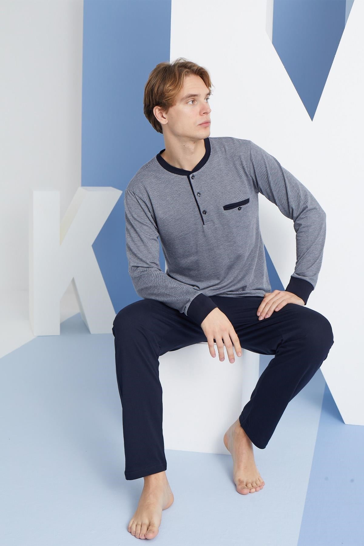 318155Erkek Uzun Kol Düğmeli Yaka Mevsimlik %100 Pamuk Lacivert Pijama Takımı C9T2N6O1cotonhause.com.tr Online Alışveriş - Sezon İndirimlerini KeşfetErkek Uzun Kol Düğmeli Yaka Mevsimlik %100 Pamuk Lacivert Pijama Takımı C9T2N6O1Pijama TakımıKLYErkek Uzun Kol Düğmeli Yaka Mevsimlik %100 Pamuk Lacivert Pijama Takımı C9T2N6O1