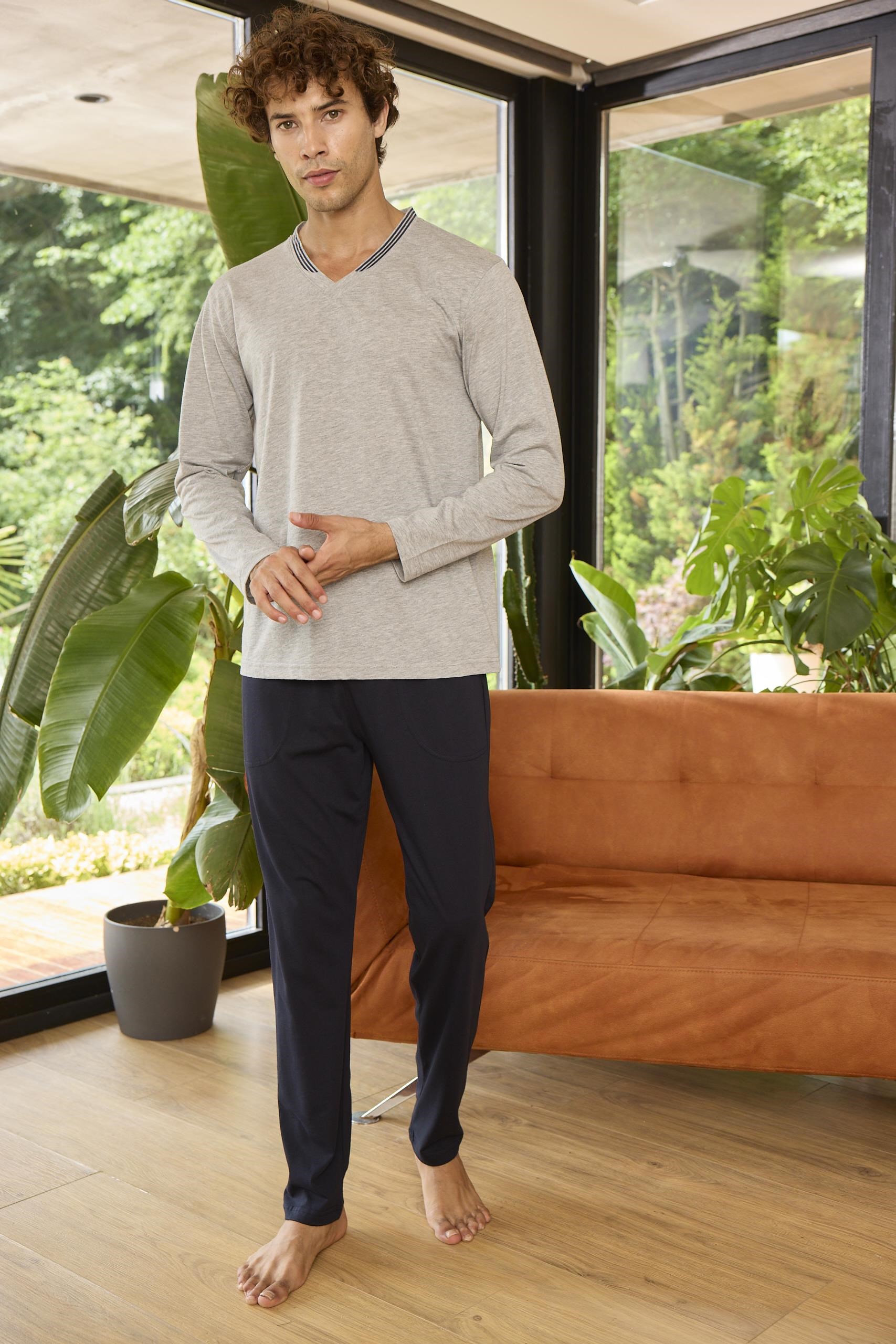 324959Erkek Uzun Kol V Yaka Gri Melanj Pijama Takımı C3T4N2O9cotonhause.com.tr Online Alışveriş - Sezon İndirimlerini Keşfet Erkek Uzun Kol V Yaka Gri Melanj Pijama Takımı C3T4N2O9Pijama TakımıKLYErkek Uzun Kol V Yaka Gri Melanj Pijama Takımı C3T4N2O9
