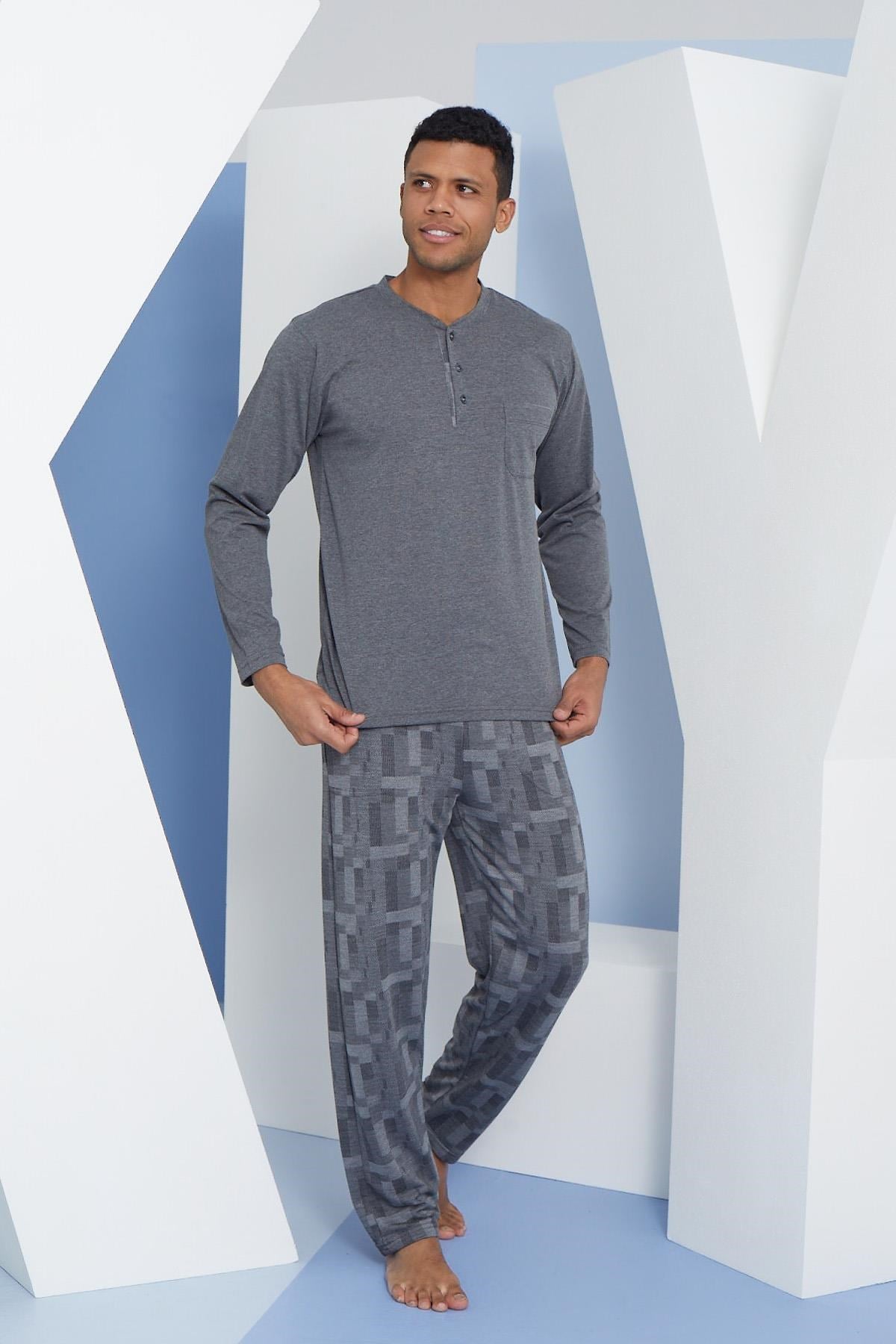 318163Erkek Uzun Kol Midi Yaka Antrasit Pijama Takımı C9T2N5O6cotonhause.com.tr Online Alışveriş - Sezon İndirimlerini KeşfetErkek Uzun Kol Midi Yaka Antrasit Pijama Takımı C9T2N5O6Pijama TakımıKLYErkek Uzun Kol Midi Yaka Antrasit Pijama Takımı C9T2N5O6