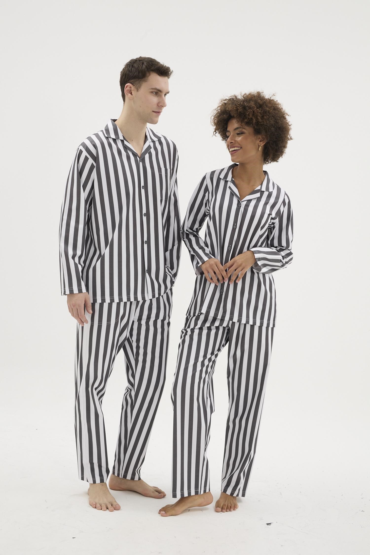 333296Erkek Antrasit Önden Düğmeli Çizgili Gaffur Pijama Takımı C4T3N04Pijama TakımıKLYErkek Antrasit Önden Düğmeli Çizgili Gaffur Pijama Takımı C4T3N04