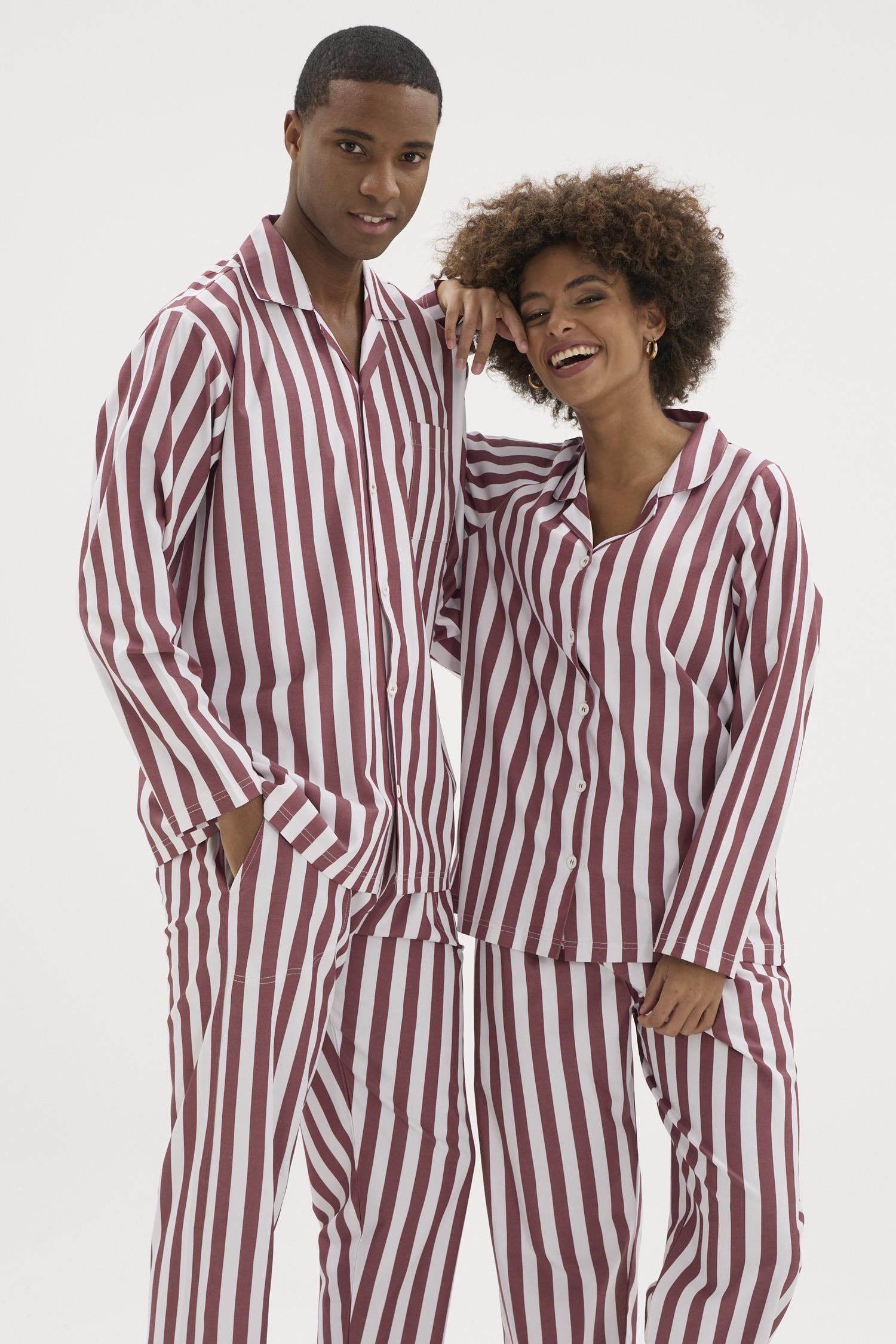 333297Erkek Bordo Önden Düğmeli Çizgili Gaffur Pijama Takımı C4T3N04Pijama TakımıKLYErkek Bordo Önden Düğmeli Çizgili Gaffur Pijama Takımı C4T3N04