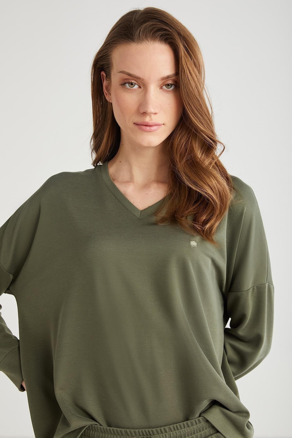 325587Kadın Uzun Kol V Yaka Haki Pijama Takım C1T2N7O9cotonhause.com.tr Online Alışveriş - Sezon İndirimlerini Keşfet Kadın Uzun Kol V Yaka Haki Pijama Takım C1T2N7O9Eşofman Takımpenye moodKadın Uzun Kol V Yaka Haki Pijama Takım C1T2N7O9