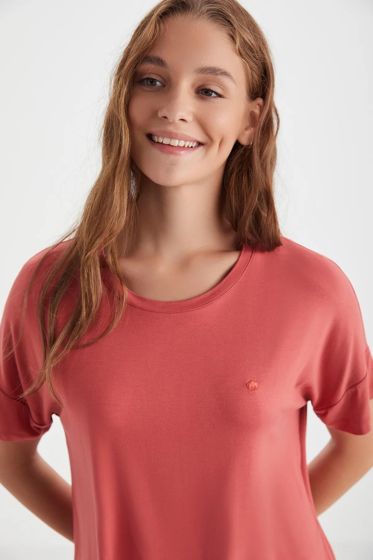 328292Kadın Yazlık Desenli Pijama Takımı – Nar Çiçeği Çiçekli Düz Paça Alt

 C6T3N89cotonhause.com.tr Online Alışveriş - Sezon İndirimlerini Keşfet Kadın Yazlık Desenli Pijama Takımı – Nar Çiçeği Çiçekli Düz Paça Alt

 C6T3N89Kısa Kol / Askılı Pijamapenye moodKadın Yazlık Desenli Pijama Takımı – Nar Çiçeği Çiçekli Düz Paça Alt

 C6T3N89