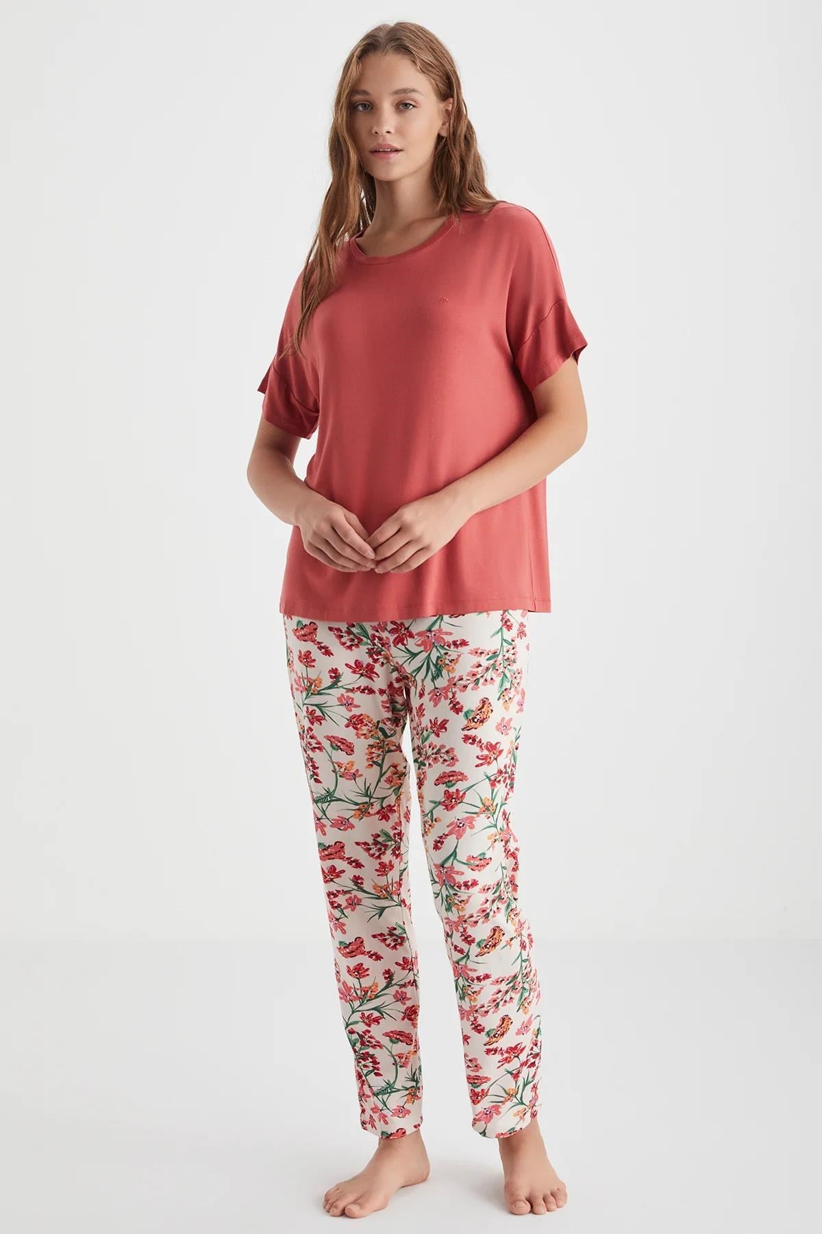 328292Kadın Yazlık Desenli Pijama Takımı – Nar Çiçeği Çiçekli Düz Paça Alt

 C6T3N89cotonhause.com.tr Online Alışveriş - Sezon İndirimlerini Keşfet Kadın Yazlık Desenli Pijama Takımı – Nar Çiçeği Çiçekli Düz Paça Alt

 C6T3N89Kısa Kol / Askılı Pijamapenye moodKadın Yazlık Desenli Pijama Takımı – Nar Çiçeği Çiçekli Düz Paça Alt

 C6T3N89