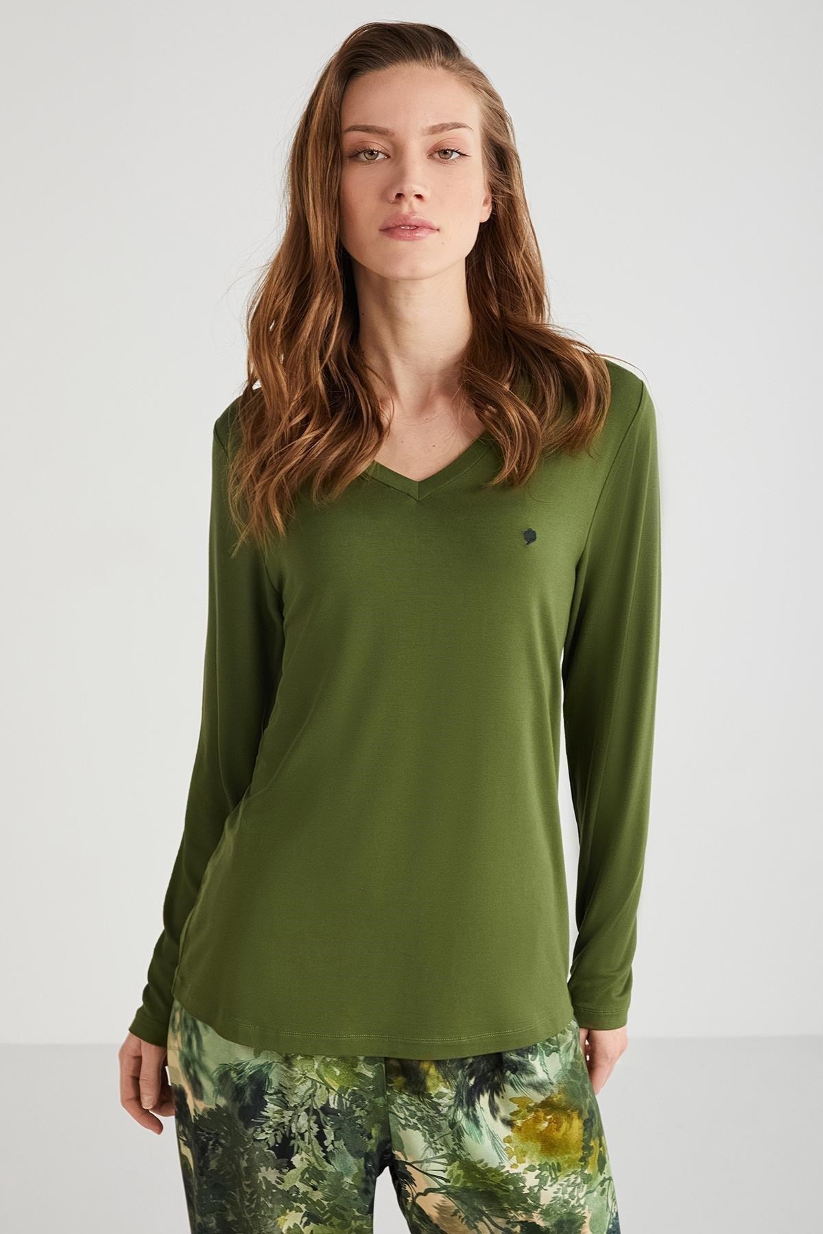 325576Kadın Uzun Kol V Yaka Yeşil  Pijama Takım C0T0N7O9cotonhause.com.tr Online Alışveriş - Sezon İndirimlerini Keşfet Kadın Uzun Kol V Yaka Yeşil  Pijama Takım C0T0N7O9Uzun Kol Pijamapenye moodKadın Uzun Kol V Yaka Yeşil  Pijama Takım C0T0N7O9