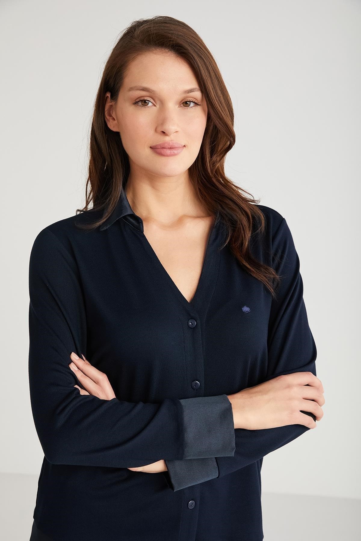 325581Kadın Uzun Kol Önden Düğmeli Lacivert Pijama Takım C8T0N7O9cotonhause.com.tr Online Alışveriş - Sezon İndirimlerini Keşfet Kadın Uzun Kol Önden Düğmeli Lacivert Pijama Takım C8T0N7O9Uzun Kol Pijamapenye moodKadın Uzun Kol Önden Düğmeli Lacivert Pijama Takım C8T0N7O9