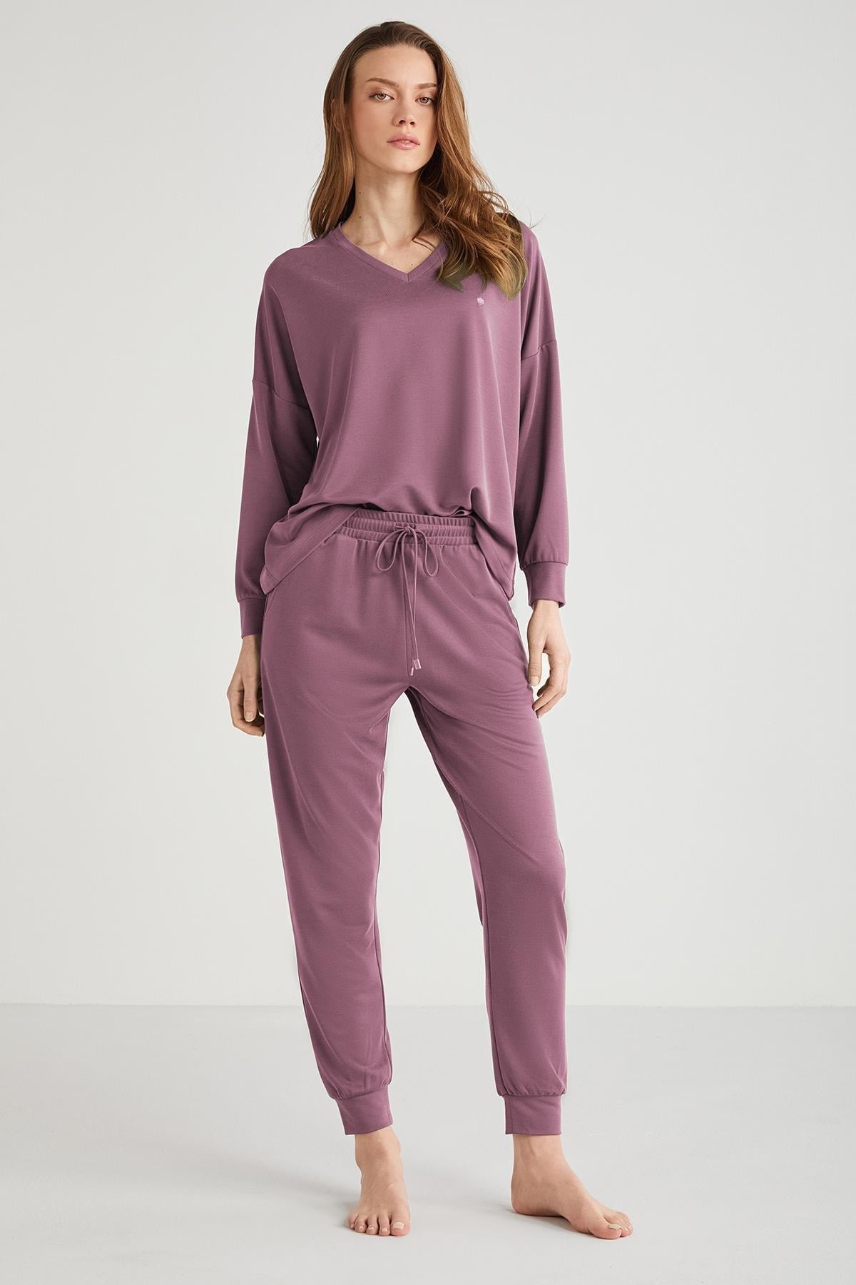 325588Kadın Uzun Kol V Yaka Pembe Pijama Takım C1T2N7O9cotonhause.com.tr Online Alışveriş - Sezon İndirimlerini Keşfet Kadın Uzun Kol V Yaka Pembe Pijama Takım C1T2N7O9Uzun Kol Pijamapenye moodKadın Uzun Kol V Yaka Pembe Pijama Takım C1T2N7O9