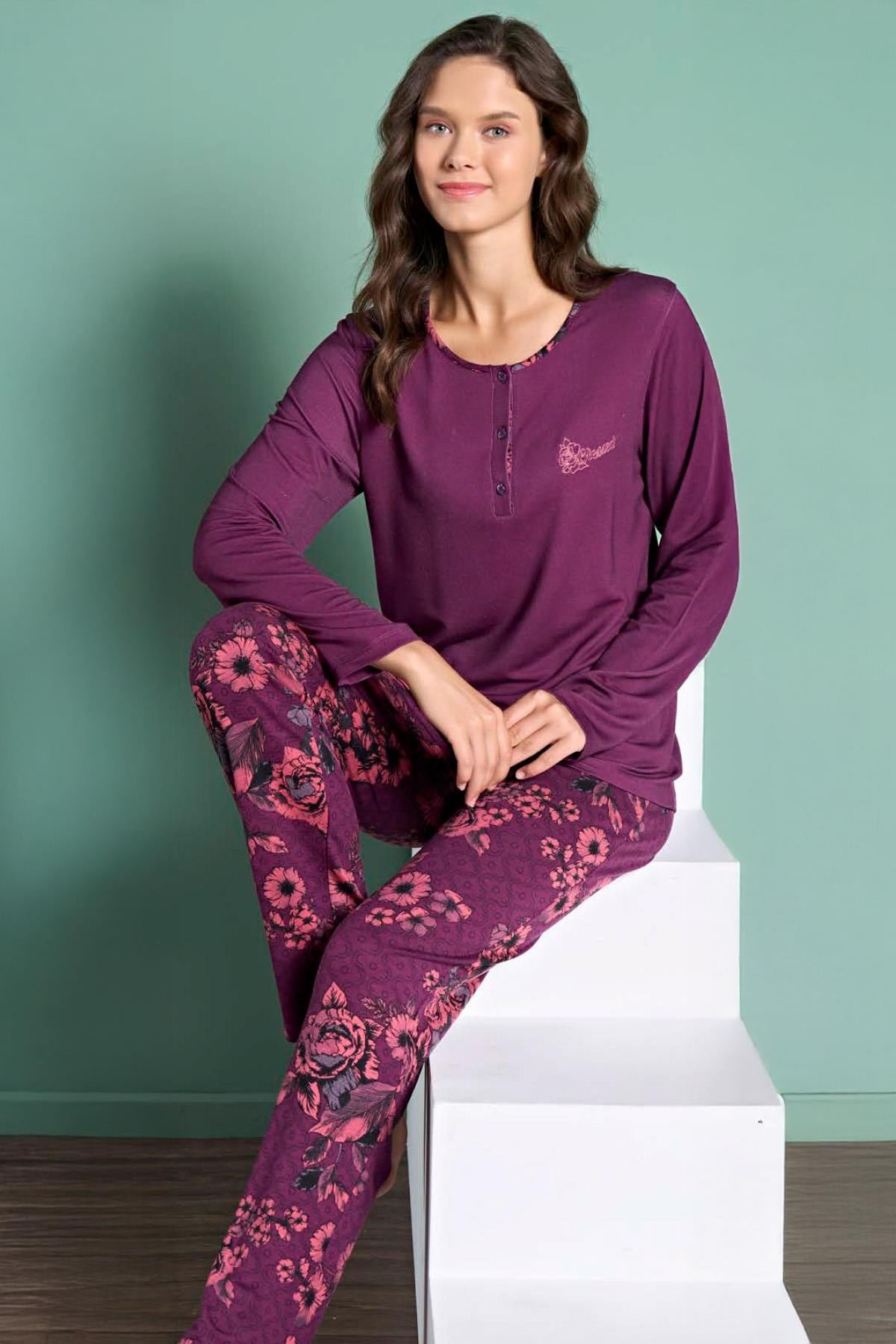 329845Kadın Büyük Beden Bordo Renk Uzun Kollu Düğmeli Yaka Çiçek Desenli Pijama Takımı C0T0N02Büyük BedenPijadoreKadın Büyük Beden Bordo Renk Uzun Kollu Düğmeli Yaka Çiçek Desenli Pijama Takımı C0T0N02