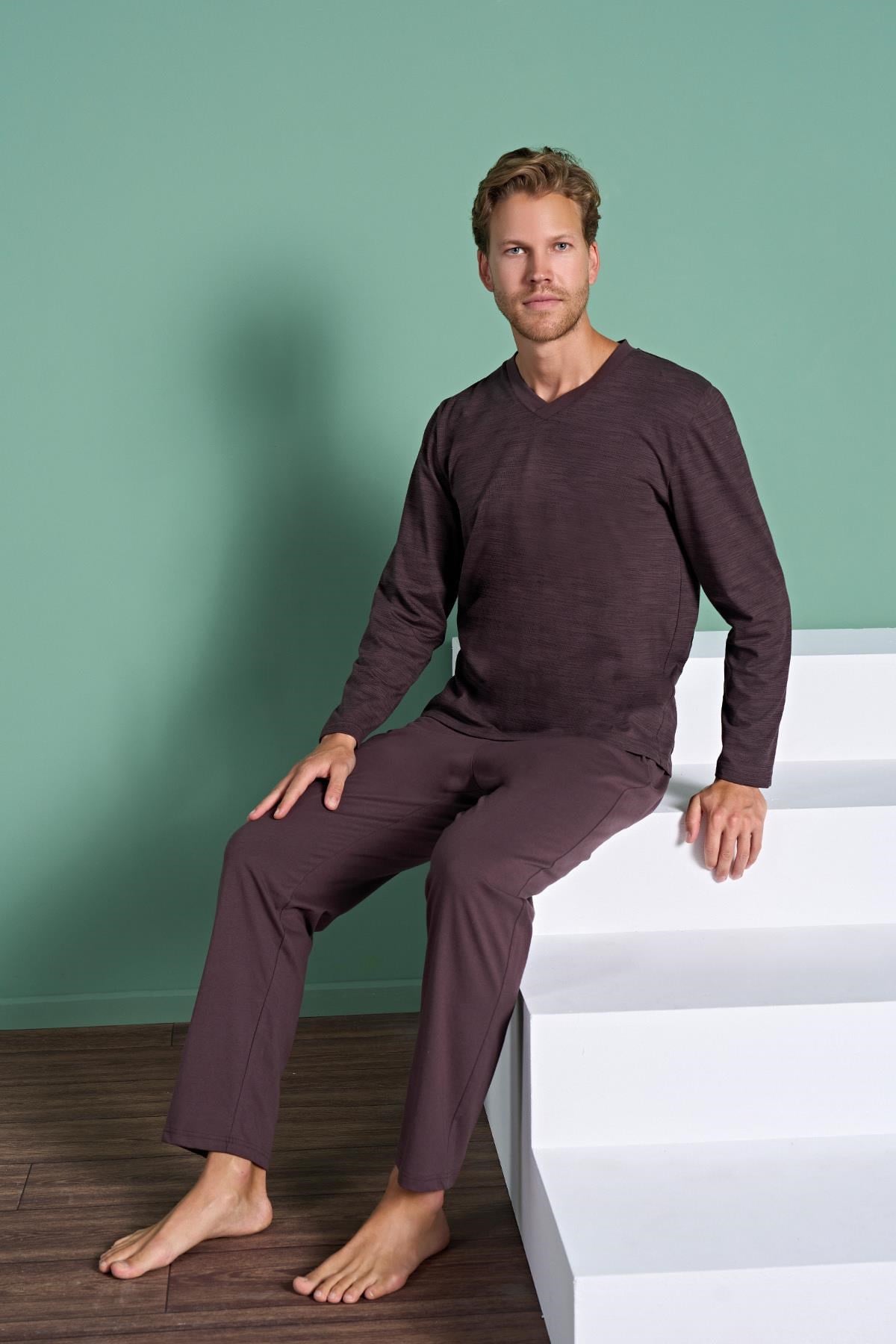 328895Erkek Kahve V Yaka Uzun Kollu Pijama Takımı C2T3N91Pijama TakımıPijadoreErkek Kahve V Yaka Uzun Kollu Pijama Takımı C2T3N91