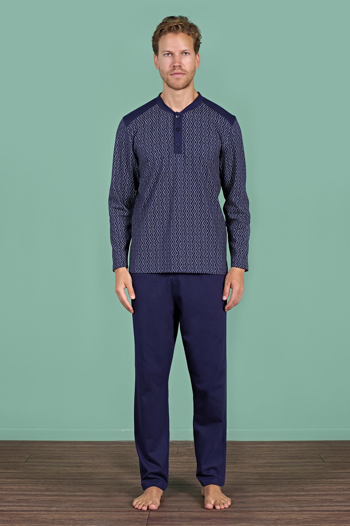 328897Erkek Lacivert Geometrik Desenli Uzun Kollu Düğmeli Yaka Pijama Takımı C3T3N91Pijama TakımıPijadoreErkek Lacivert Geometrik Desenli Uzun Kollu Düğmeli Yaka Pijama Takımı C3T3N91