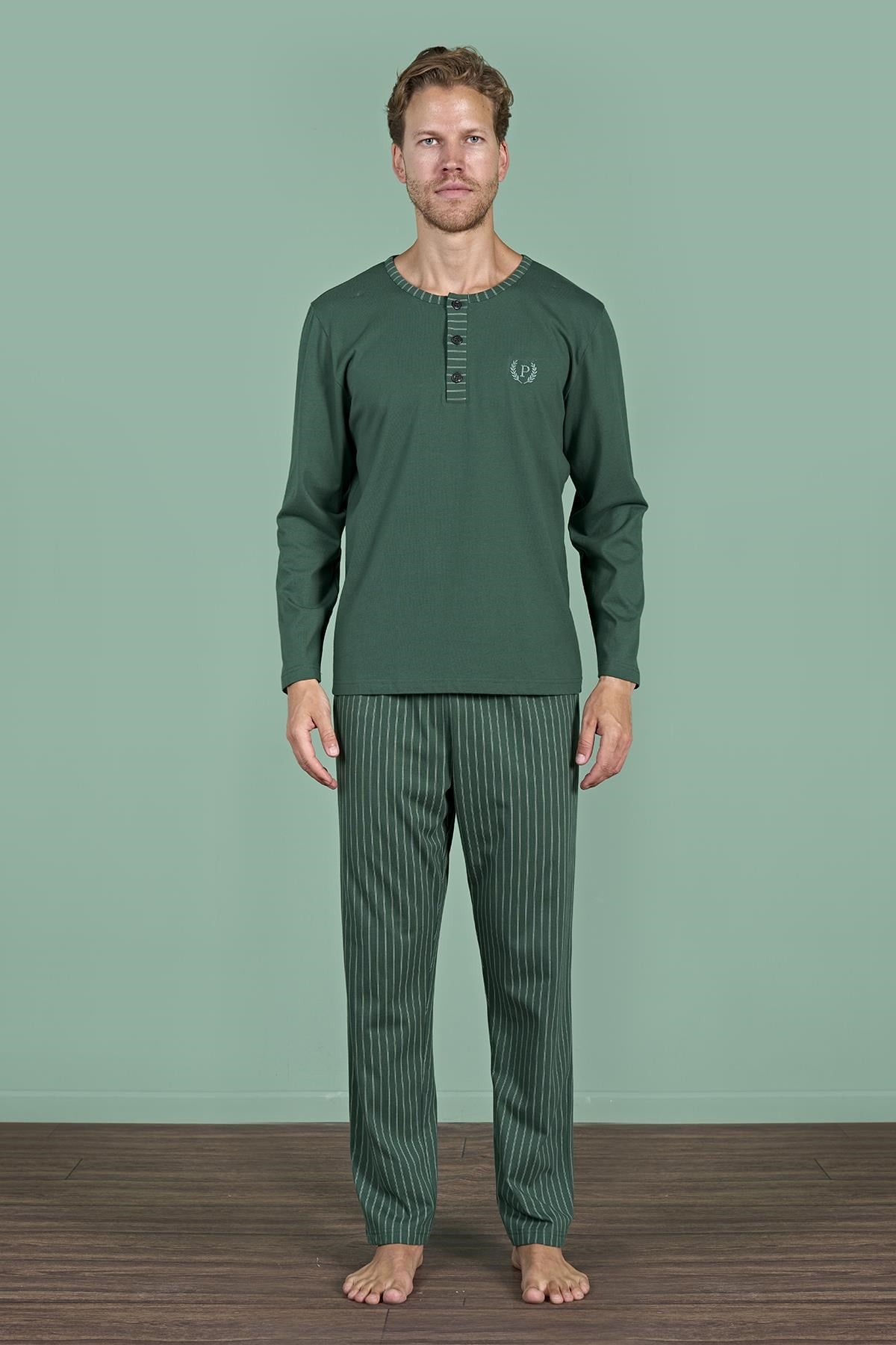 328893Erkek Yeşil Uzun Kollu Şerit Detaylı Düğmeli Yaka Pijama Takımı C1T3N91Pijama TakımıPijadoreErkek Yeşil Uzun Kollu Şerit Detaylı Düğmeli Yaka Pijama Takımı C1T3N91