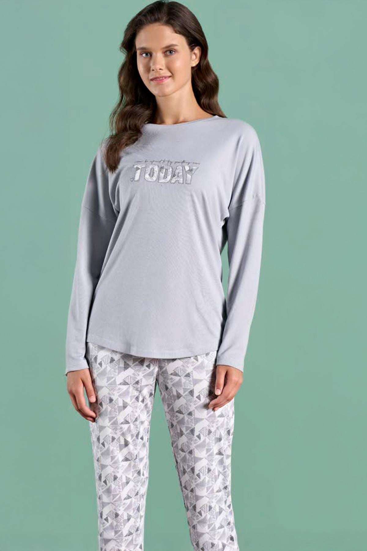 329839Kadın Gri Renk Uzun Kollu Bisiklet Yaka Lastikli Paça Pijama Takımı C5T8N91Uzun Kol PijamaPijadoreKadın Gri Renk Uzun Kollu Bisiklet Yaka Lastikli Paça Pijama Takımı C5T8N91