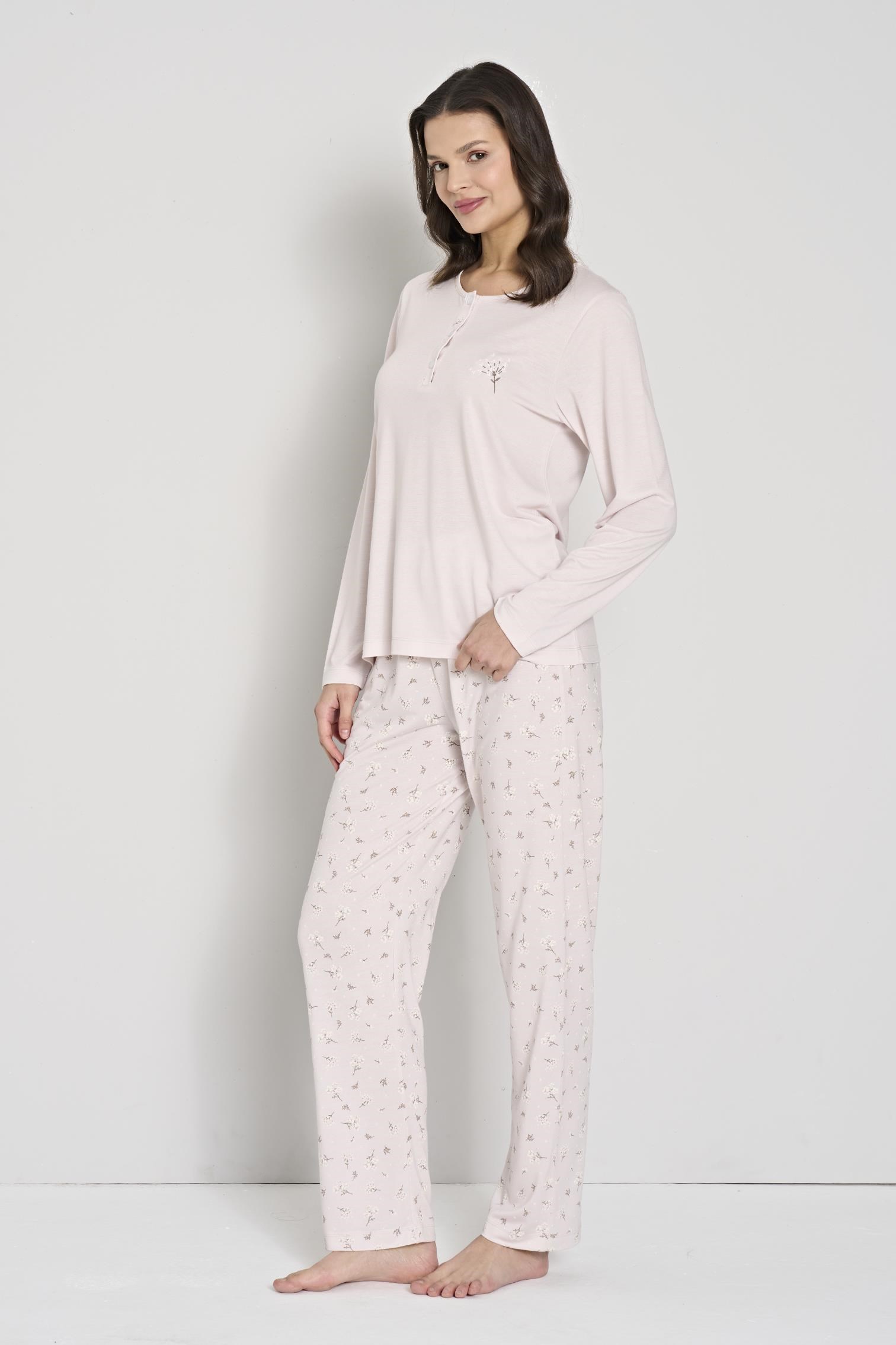 328886Kadın Lila Renk Pamuk Desenli Düğmeli Pijama Takımı C6T1N91Uzun Kol PijamaPijadoreKadın Lila Renk Pamuk Desenli Düğmeli Pijama Takımı C6T1N91